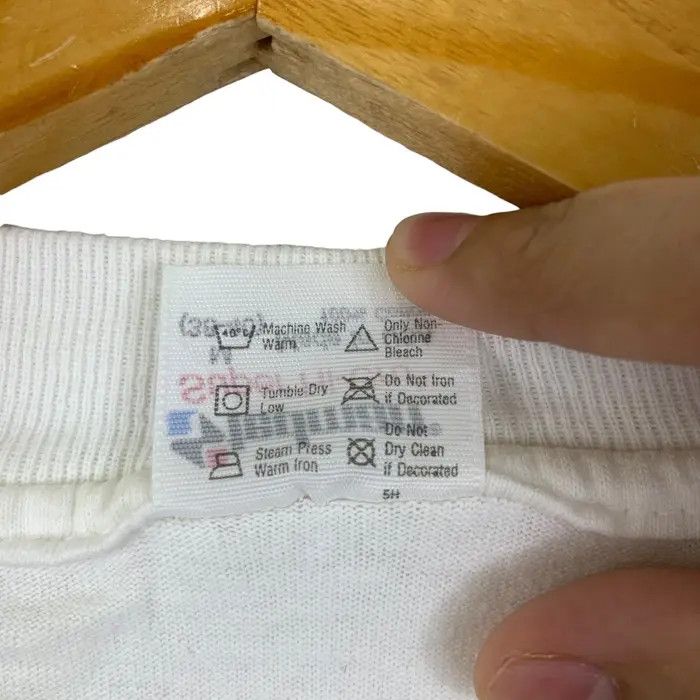 Vintage Vintage 1986 THE NEIGHBORHOOD Jerry Van Amerongen Tee Shirt Size US M / EU 48-50 / 2 - 5 Thumbnail