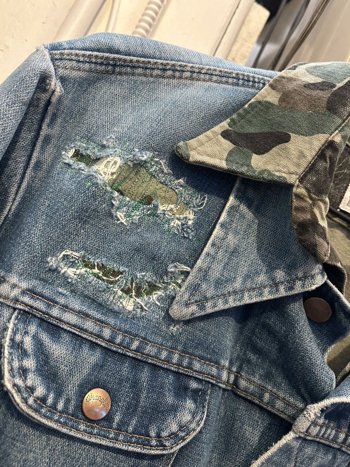 Wrangler Distressed Layered Jean jacket Size US L / EU 52-54 / 3 - 3 Thumbnail