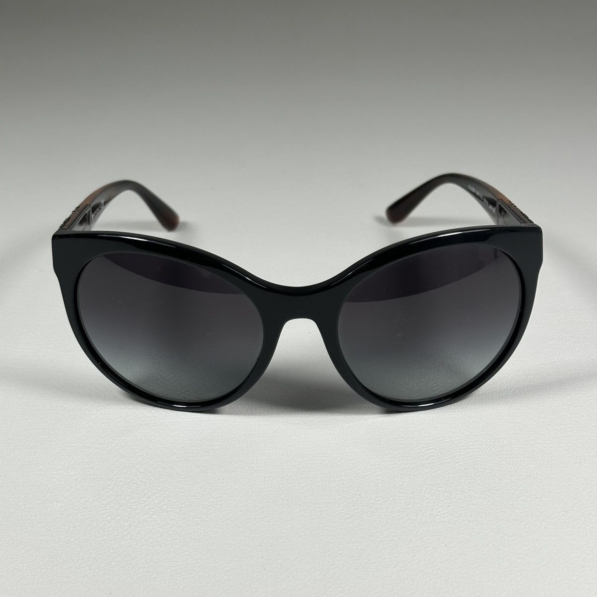 Burberry Burberry B 4236 3001/8G 3N Round Sunglasses Size ONE SIZE - 1 Thumbnail