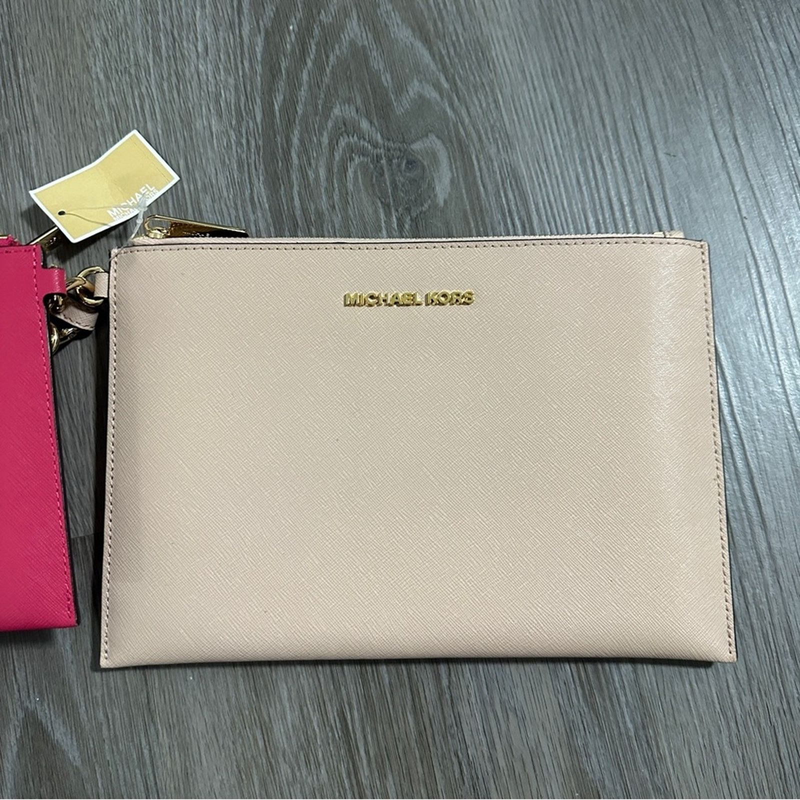 Michael Kors Michael Kors Jet Set Travel Trio 3 in 1 Wristlet NEW Size ONE SIZE - 7 Thumbnail