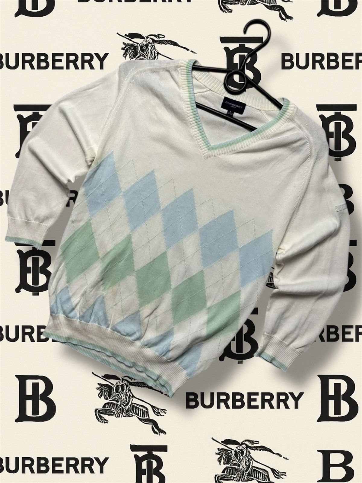 Vintage Vintage Burberry diamond sweater multicolour M/L women's Size M / US 6-8 / IT 42-44 - 1 Thumbnail