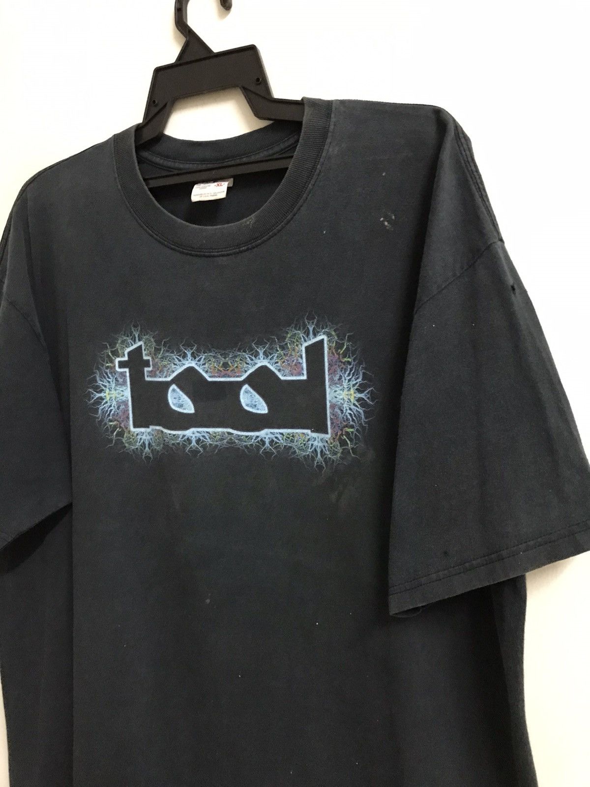 Band Tees × Vintage Rare Vintage 2002 Tool in Concert Sun Faded T-Shirt Size US XL / EU 56 / 4 - 3 Thumbnail