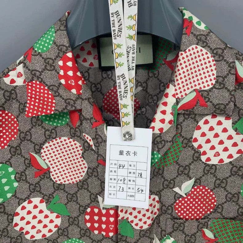 Gucci Gucci Valentine's Day Special Series Heart Apple Logo Patte Size US S / EU 44-46 / 1 - 6 Thumbnail