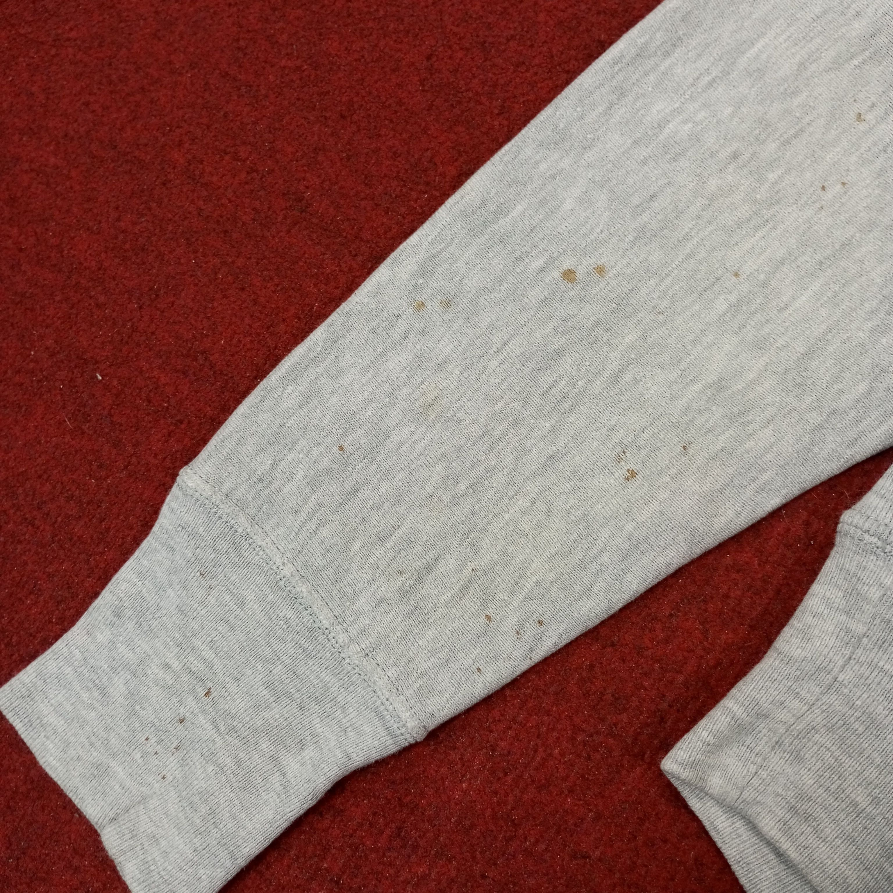 Vintage Newton Athletics Vintage Sweatshirt c225n2 Size US L / EU 52-54 / 3 - 8 Thumbnail