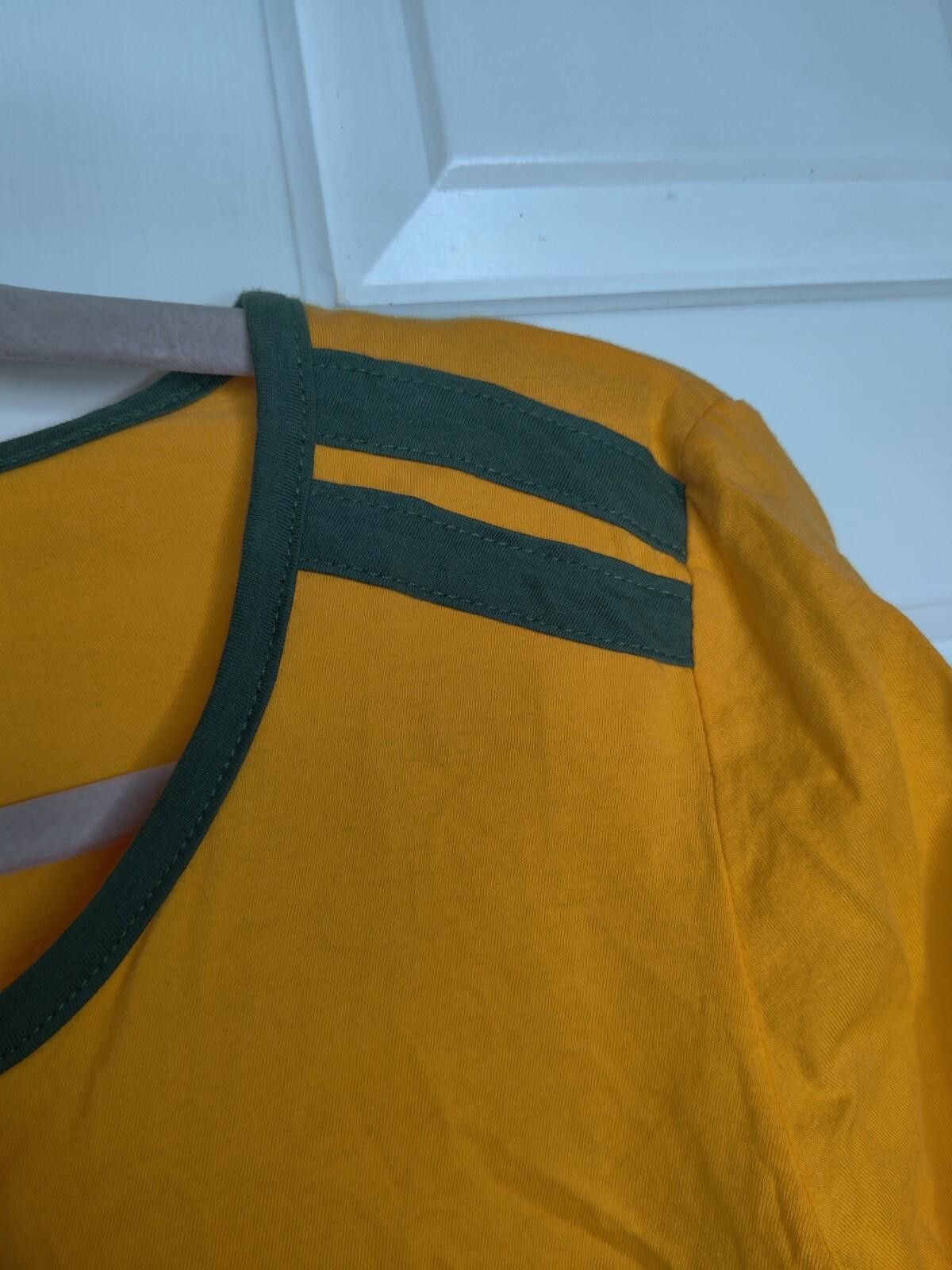 Other Green Bay Packers Yellow V Neck Long Sleeve T Shirt Womens S Size S / US 4 / IT 40 - 6 Thumbnail