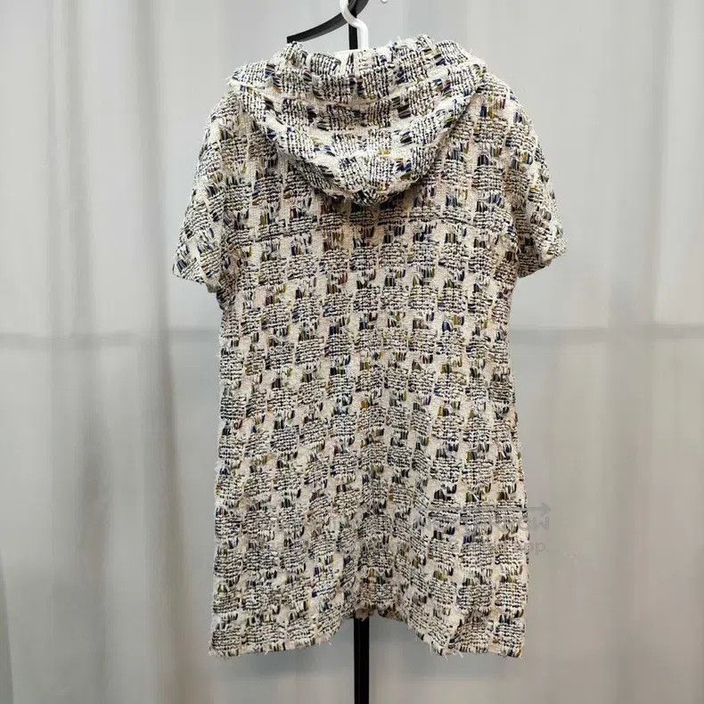 Chanel Chanel Tweed coat Size M / US 6-8 / IT 42-44 - 2 Thumbnail