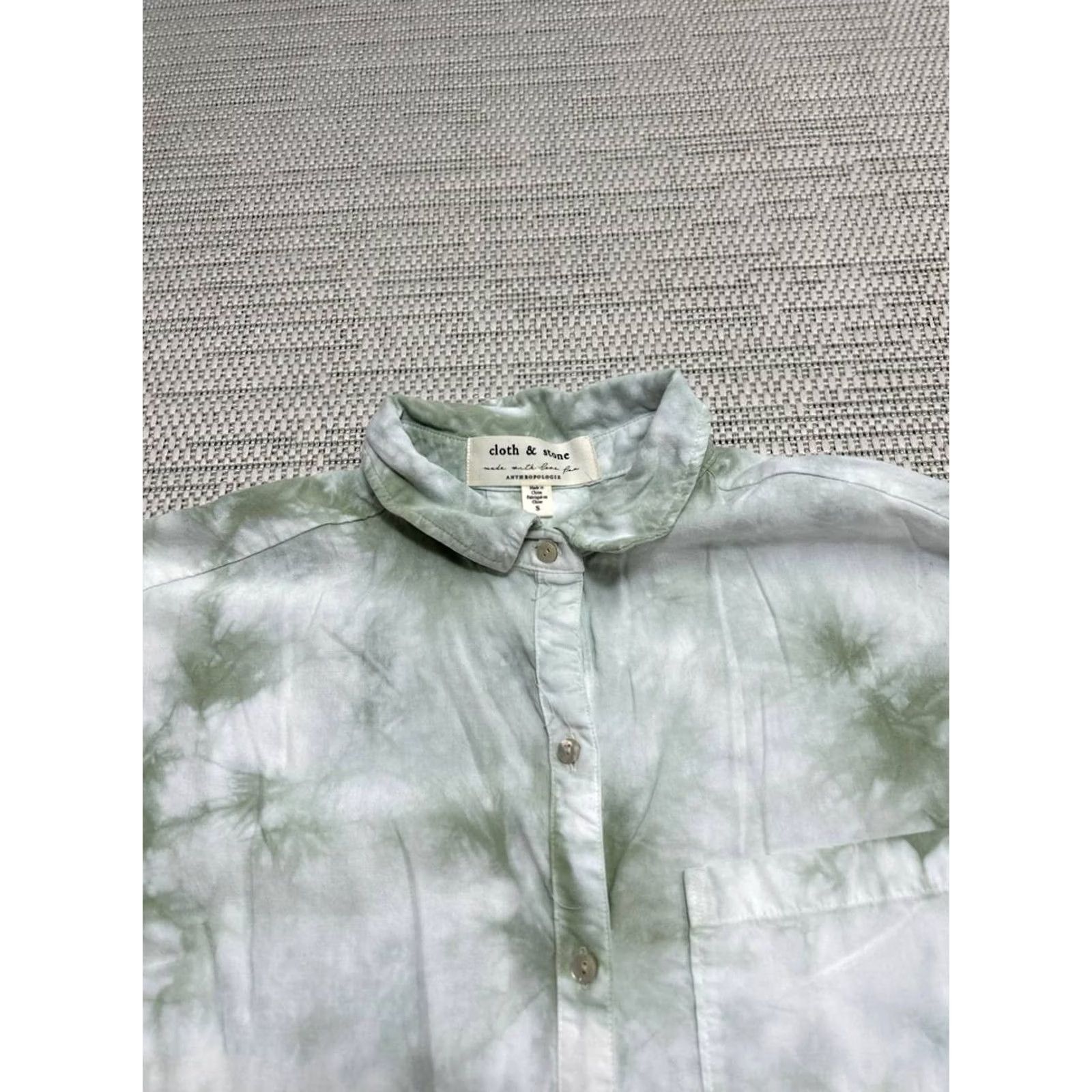 Anthropologie Anthropologie Tie Womens S Green Cloth And Stone Blouse Top Dye Button Size S / US 4 / IT 40 - 3 Thumbnail