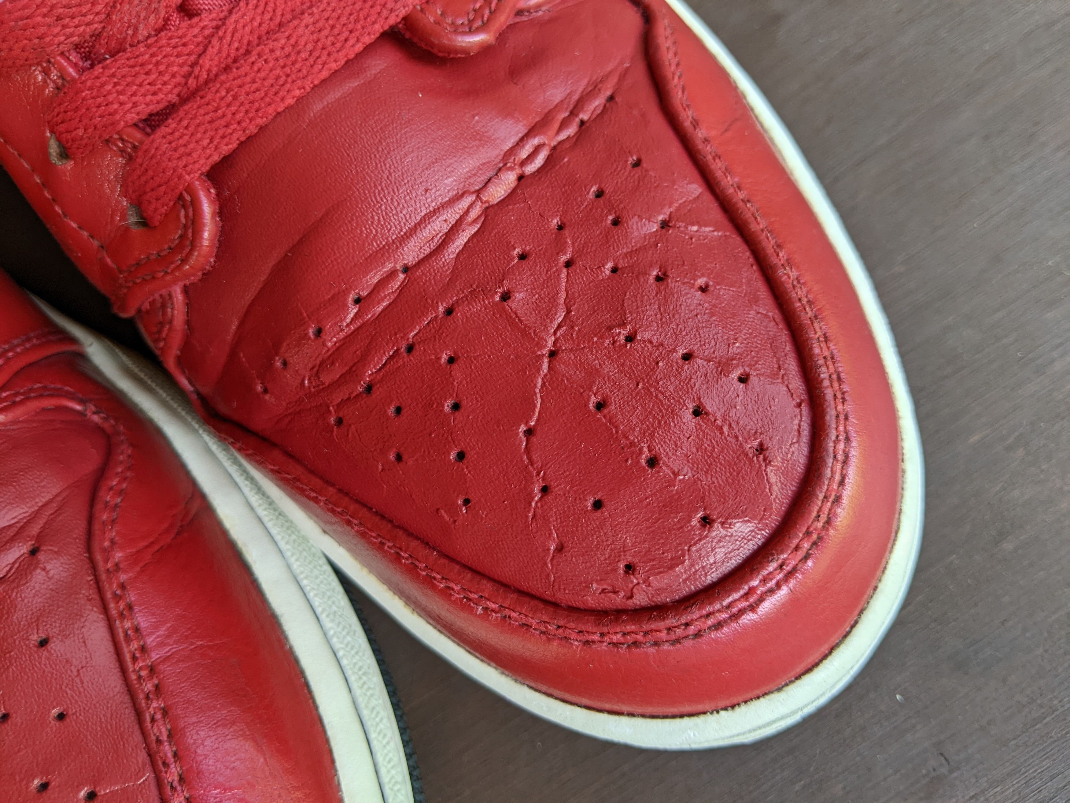 Jordan Brand Nike Air Jordan 1 Mid Gym Red Black Patent US 11 Size US 11 / EU 44 - 11 Thumbnail