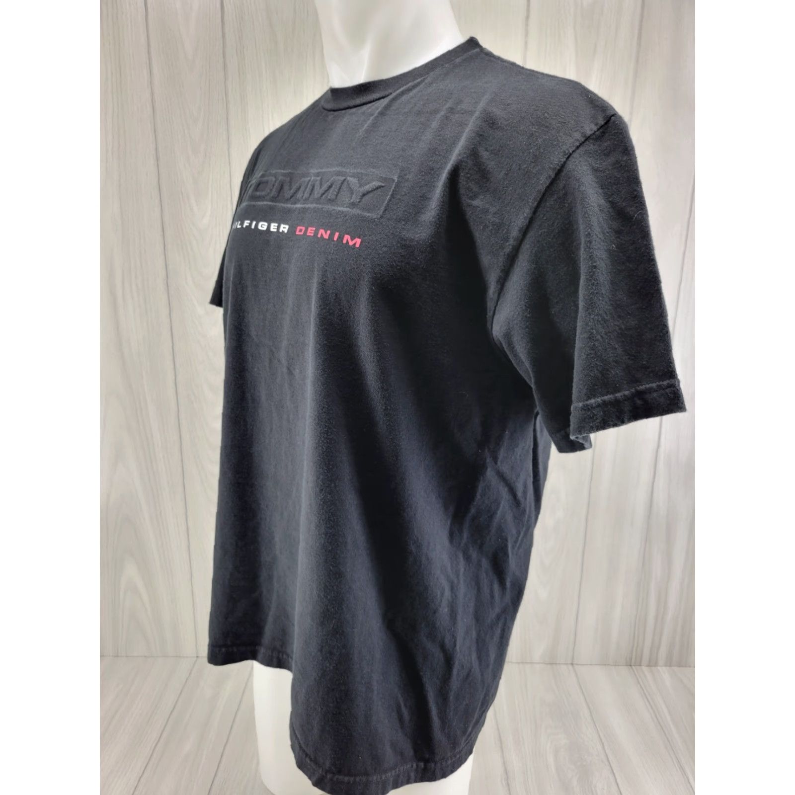 Tommy Hilfiger VINTAGE Tommy Hilfiger Denim Tee Embossed Size Medium Navy Crew Neck Short Sleeve Mens T-Shirt Size US M / EU 48-50 / 2 - 3 Thumbnail