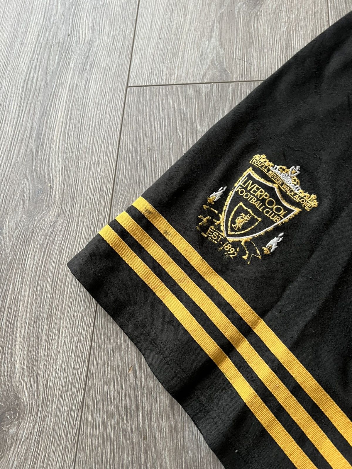 Adidas Vintage 90s Adidas Liverpool Shorts Football Soccer Size US 36 / EU 52 - 8 Thumbnail