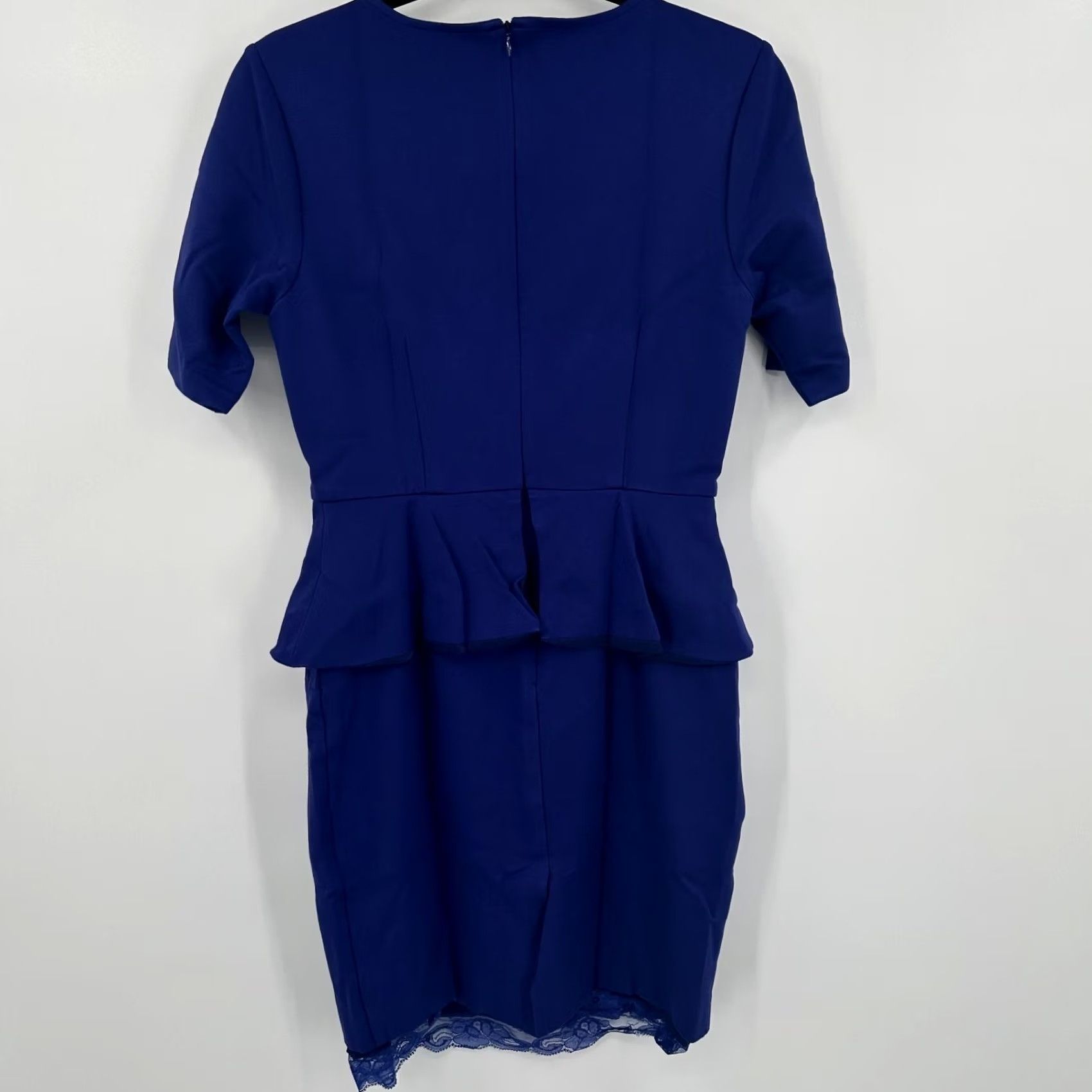 Trina Turk VINTAGE Trina Turk Dress Women Short Sleeve Sheath Lace Hem Peplum Size 6 Blue Size 28" / US 6 / IT 42 - 2 Thumbnail