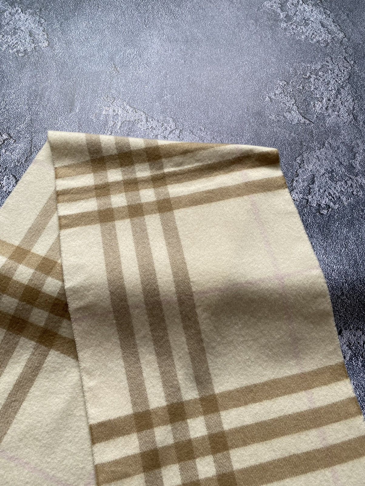Burberry Burberry London England Wool Novachek Scarf Size ONE SIZE - 4 Thumbnail