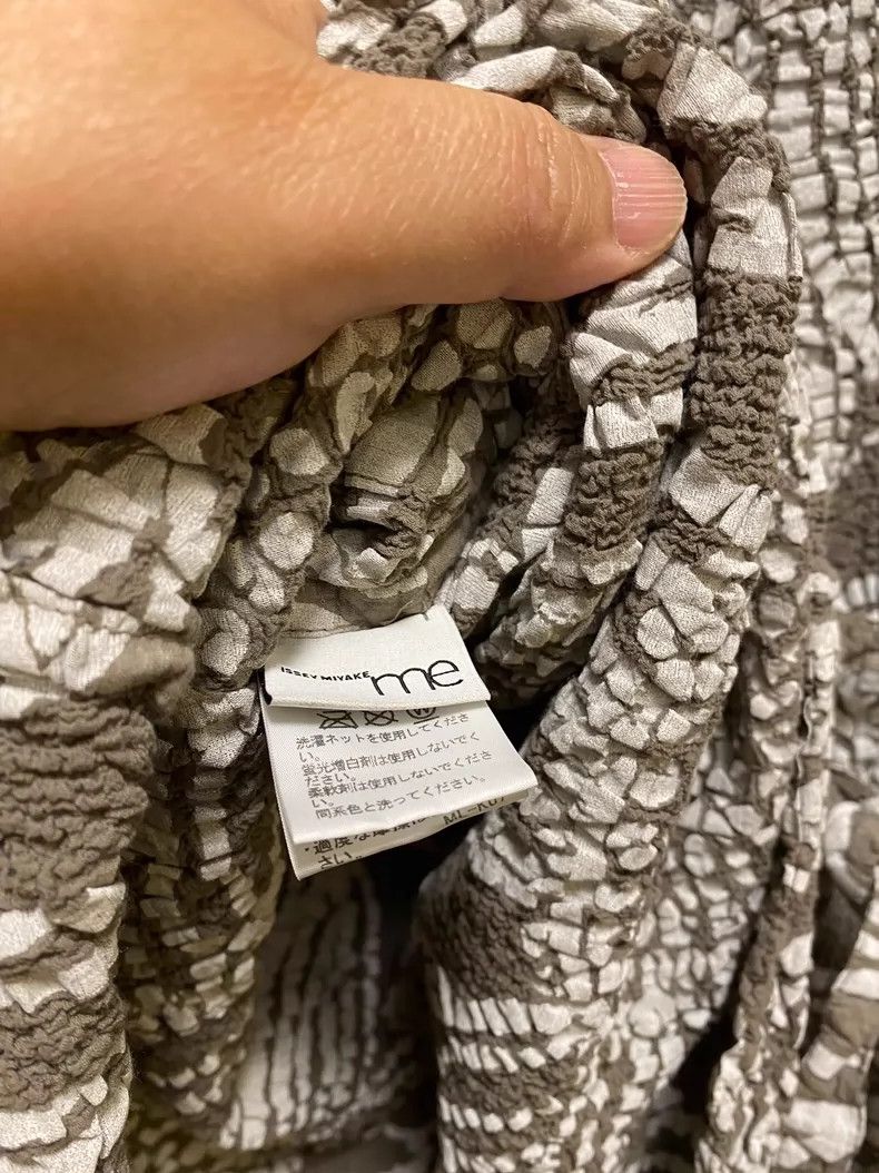 Issey Miyake Issey Miyake Sandy grey sunflower-patterned top Size M / US 6-8 / IT 42-44 - 7 Thumbnail