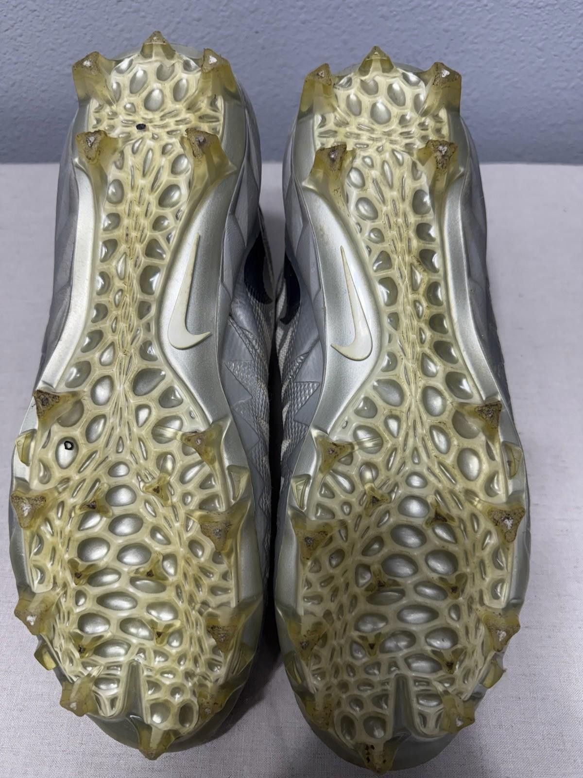 Nike Nike Alpha Menace Pro Mens 11.5 Silver Mid Football Cleats Size ONE SIZE - 5 Thumbnail