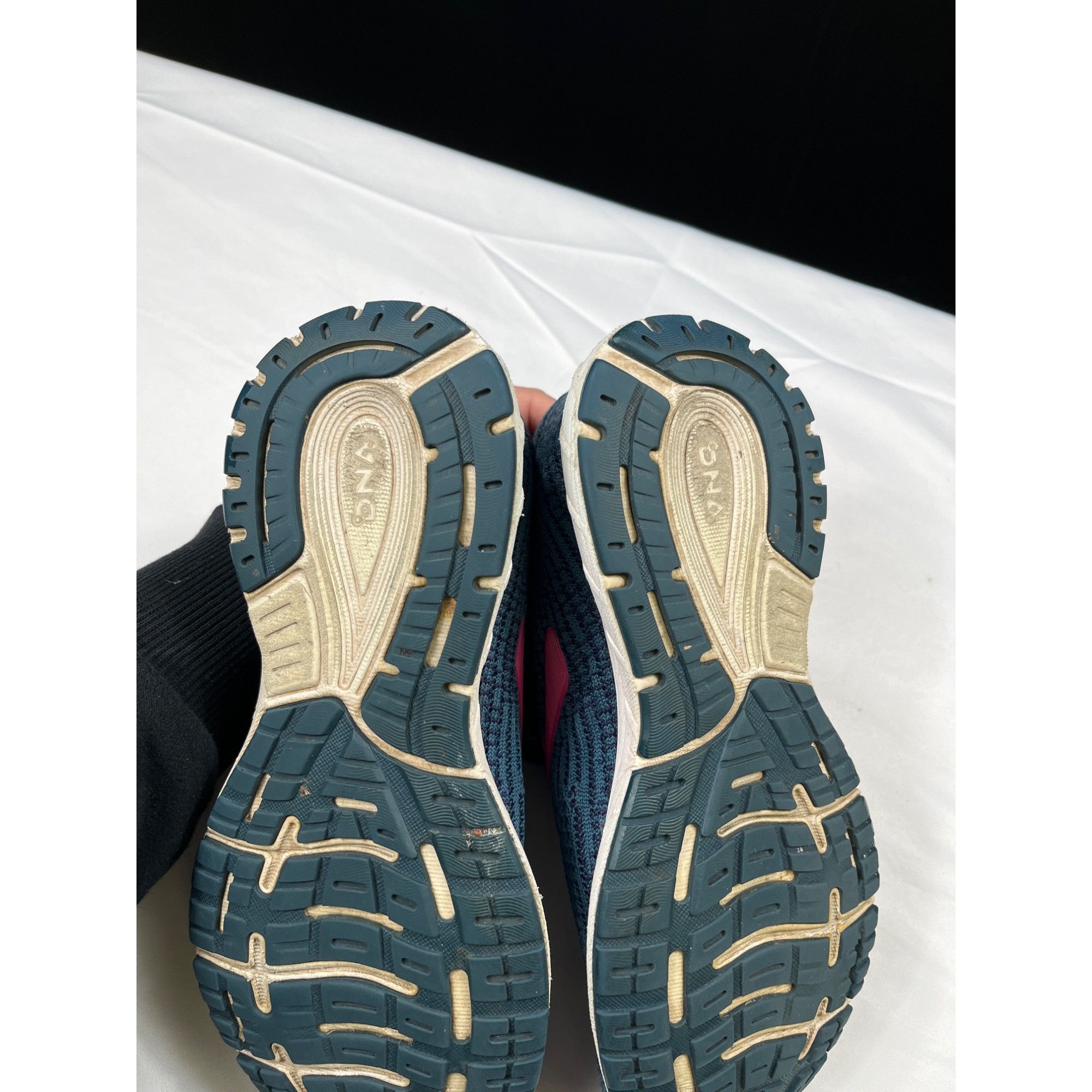 Brooks Brooks Womens Blue Pink Revel 3 Running Shoes Size 8 SKU 745 Size US 8 / IT 38 - 6 Thumbnail