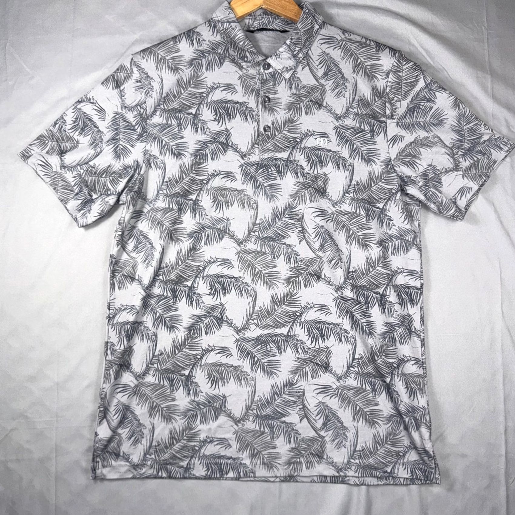 TravisMathew TravisMathew Polo Shirt Mens Large Gray Palm Print Golf Performance Stretch Polo Shirt Mens L Gray Palm Print Size US L / EU 52-54 / 3 - 2 Thumbnail