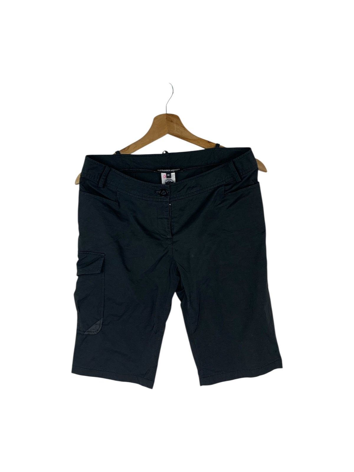 Alexander McQueen Alexander McQueen Short Pants Black Colour Nice Design Size US 30 / EU 46 - 1 Thumbnail