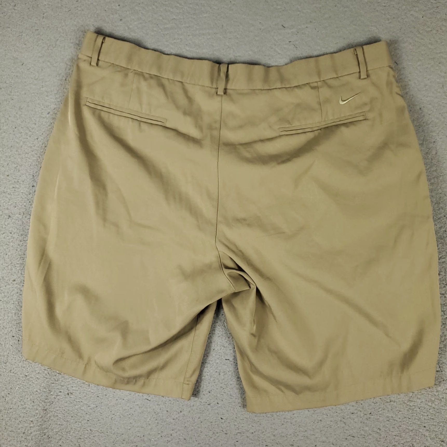 Nike Nike Shorts Mens 40 Beige Swoosh Golf Dri Fit Casual Flat Front Chino Size US 40 / EU 56 - 7 Thumbnail