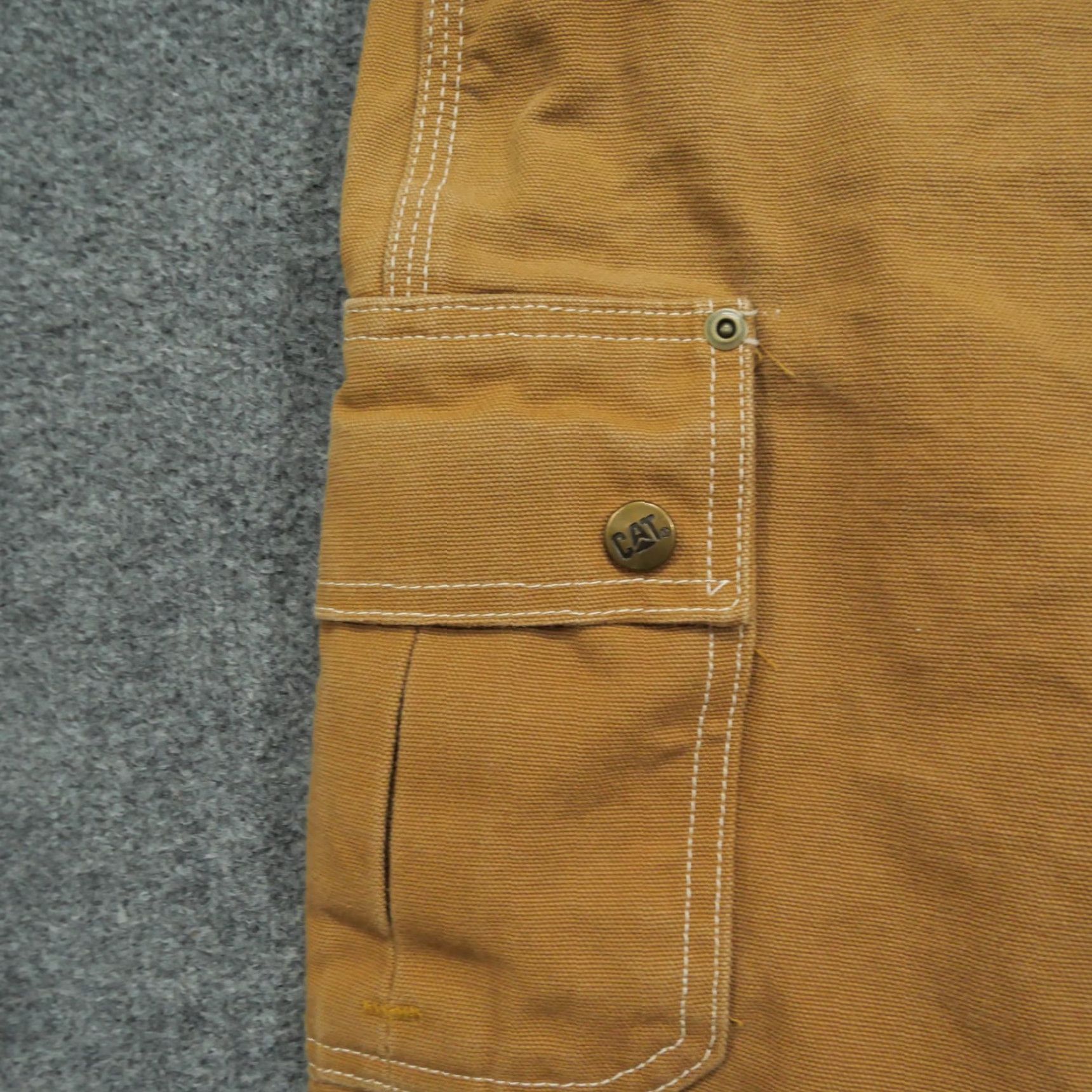 Vintage VINTAGE CAT Cargo Shorts Mens 44 Brown Canvas Workwear Relaxed Cargo Pocket 8in Inseam Summer Mens Brown CAT Shorts Size US 44 / EU 60 - 4 Thumbnail