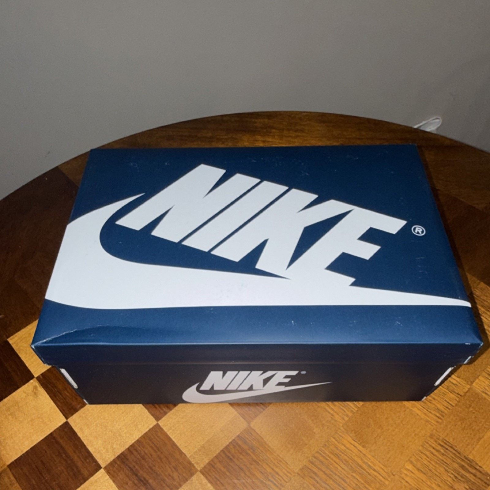 Nike Nike Air Jordan 1 Retro High OG Midnight Navy Size US 7.5 / EU 40-41 - 11 Thumbnail