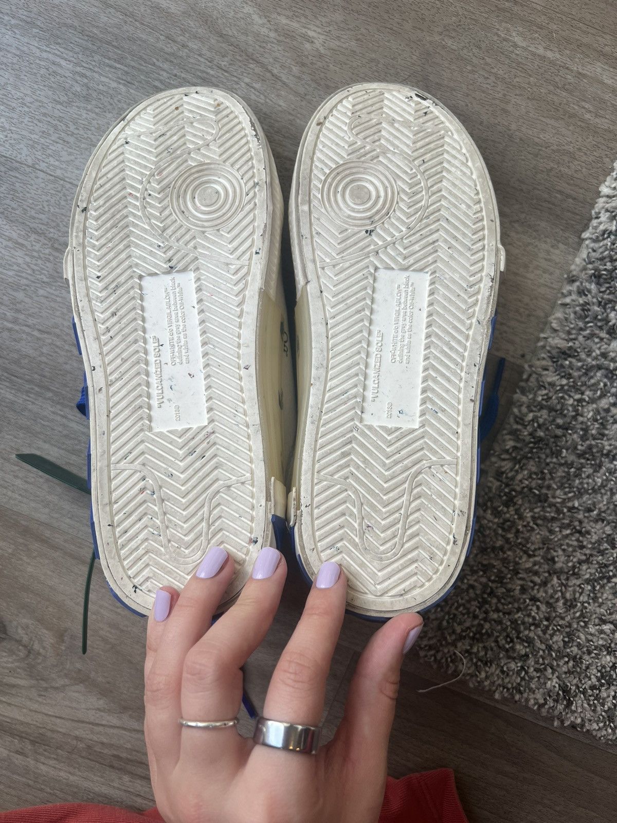 Off-White Off-White Vulc Low Cut Sneaker (White/Blue) Size US 7 / IT 37 - 6 Thumbnail