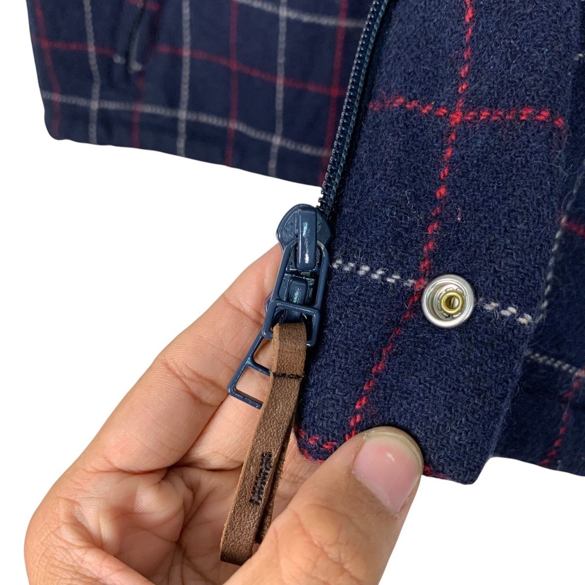 STILL BY HAND STILL BY HAND Checked Puffer Hooded Vest #2796-C126 Size US S / EU 44-46 / 1 - 9 Thumbnail