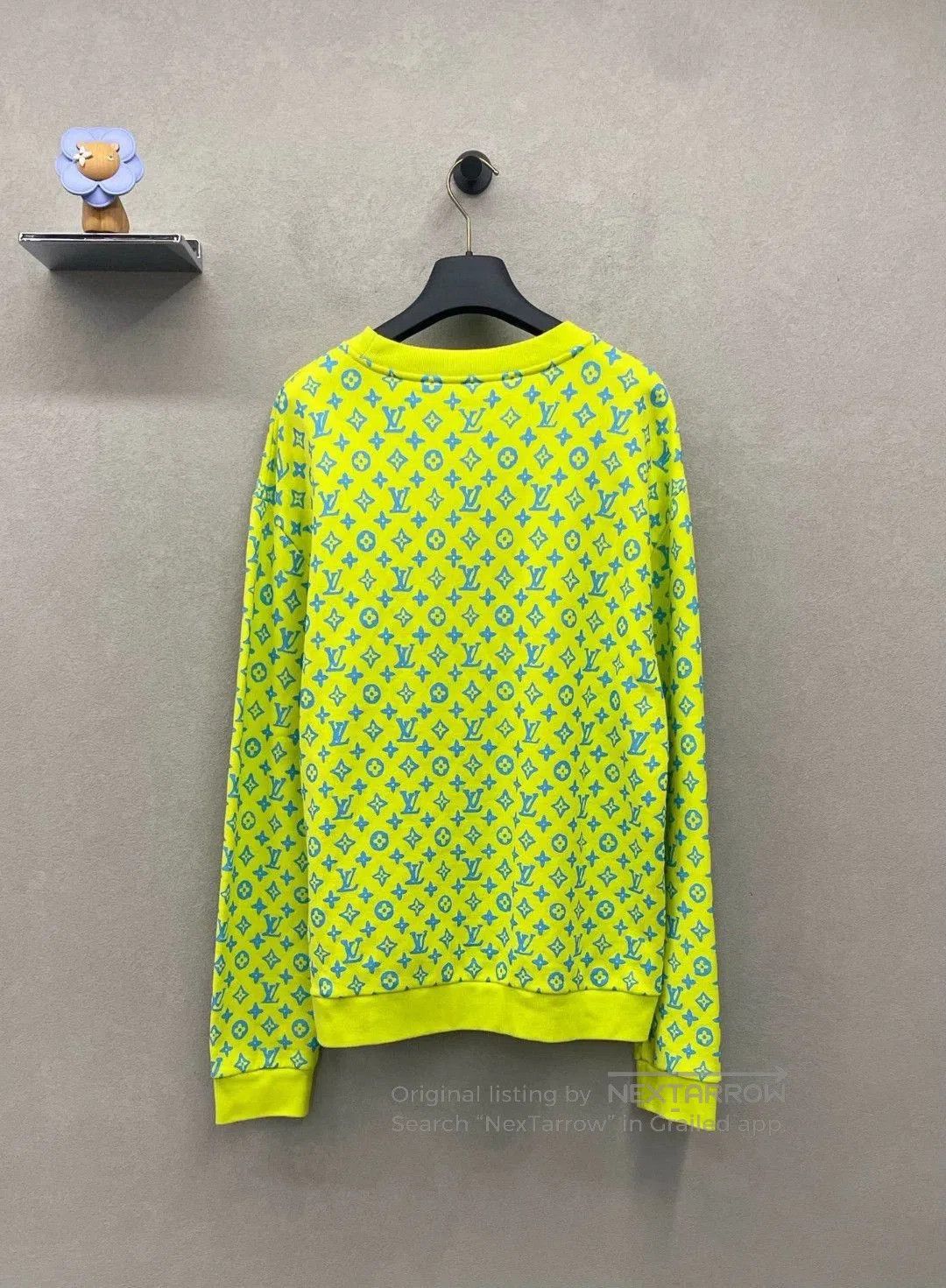 Louis Vuitton fluorescent green logo sweatshirt by LV. Size US L / EU 52-54 / 3 - 2 Thumbnail