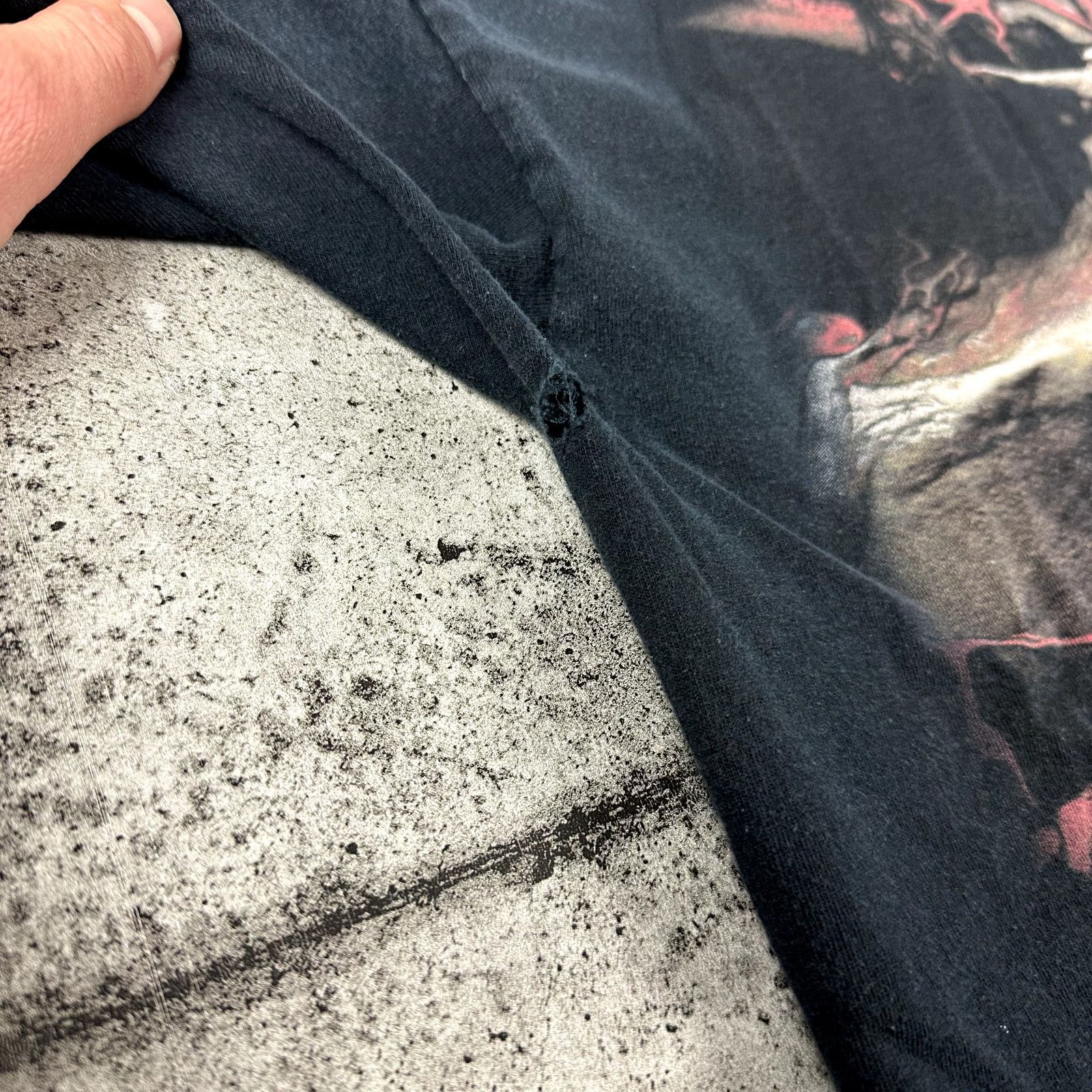 Vintage Vintage Skulbone Y2K Shirt Skull Print Size Large Size US L / EU 52-54 / 3 - 7 Thumbnail