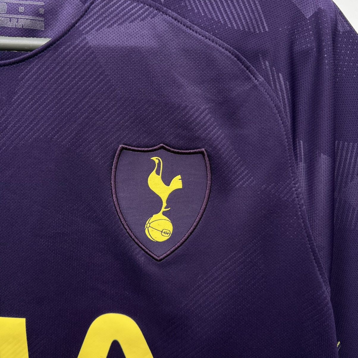 Nike TOTTENHAM 2017/2018 THIRD FOOTBALL SHIRT NIKE SOCCER JERSEY Size US M / EU 48-50 / 2 - 4 Thumbnail