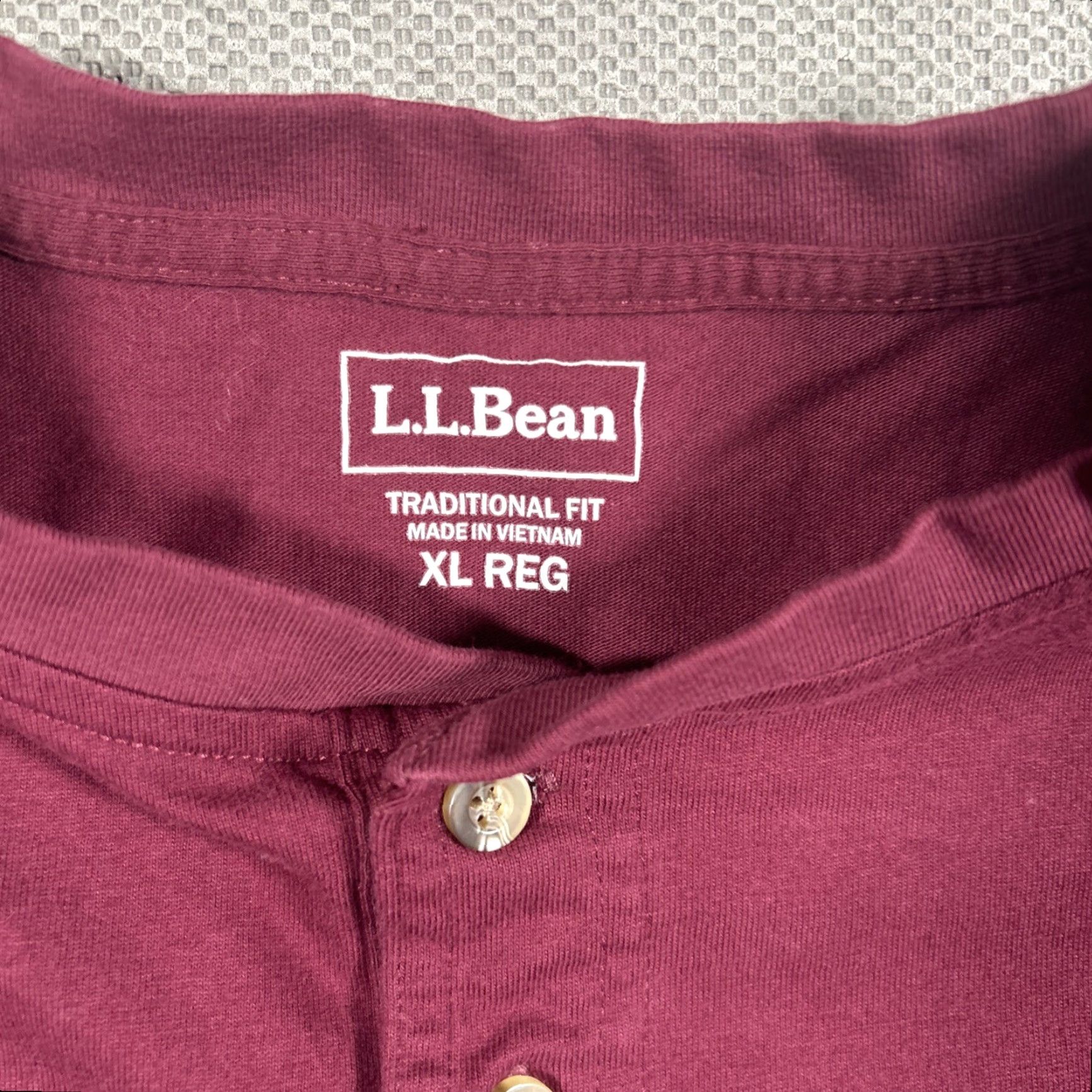 Vintage LL Bean Men's Long Sleeve Traditional Fit Maroon 1/4 Button Shirt XL Size US XL / EU 56 / 4 - 3 Thumbnail