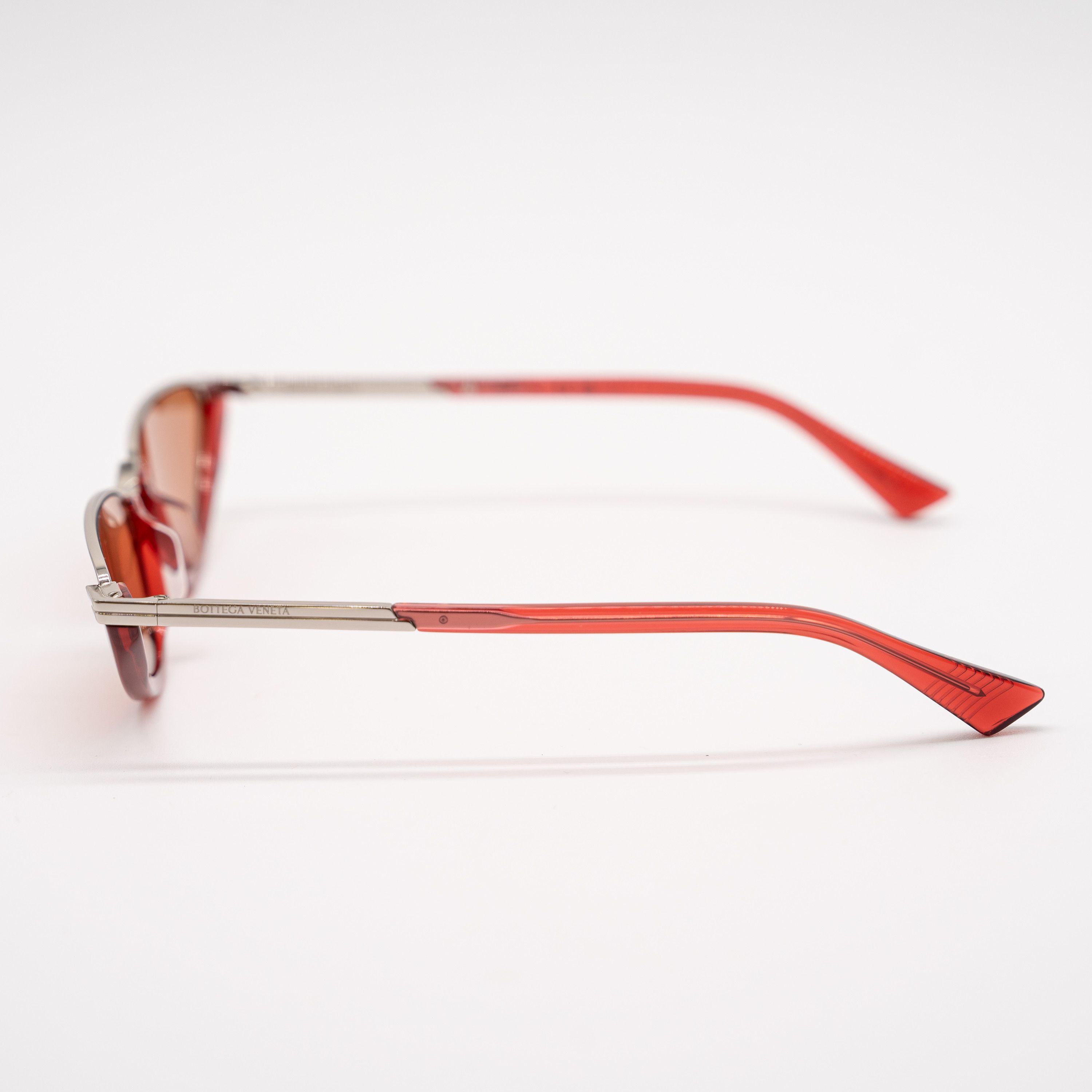 Bottega Veneta Bottega Veneta Classic Cat Eye Sunglasses BV1346S Red Size ONE SIZE - 3 Thumbnail