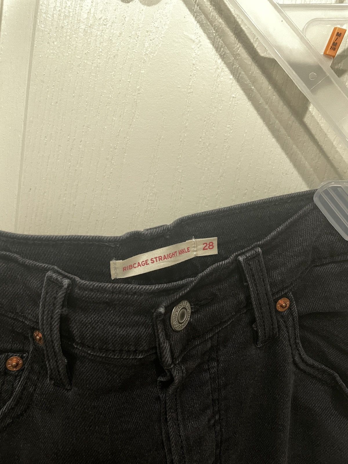 Levi's "Levi’s Black Ribcage Ankle Jeans 28 — Used Like New! Size 28" / US 6 / IT 42 - 3 Thumbnail