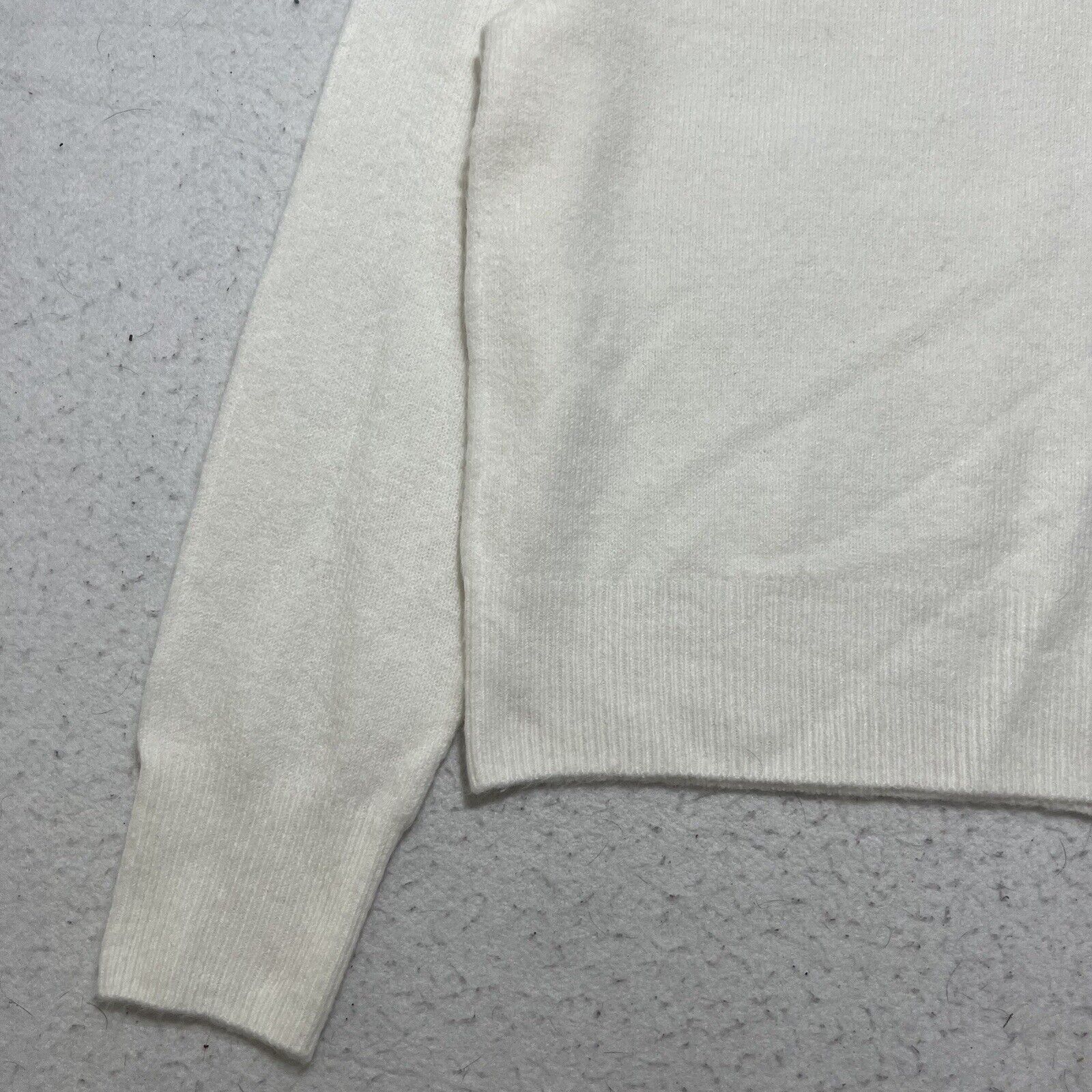 Nordstrom CeCe Small Crewneck Pullover Lightweight Knit White Sweater Size S / US 4 / IT 40 - 6 Thumbnail