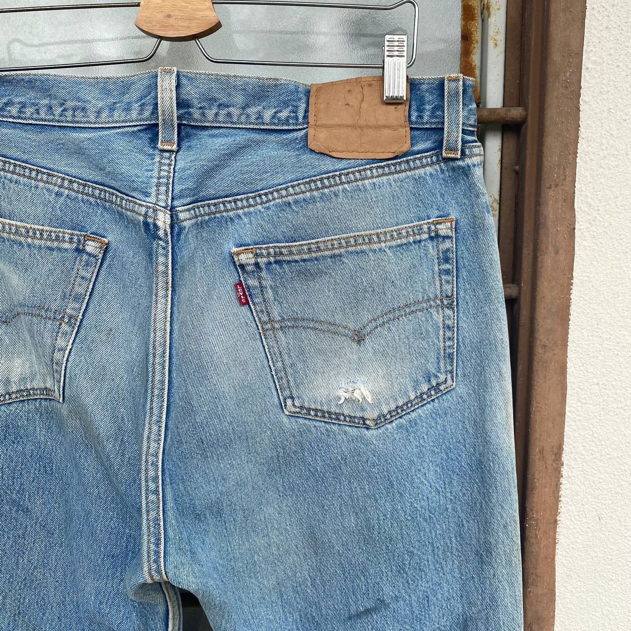 Levi's Vintage Clothing VINTAGE 00'S LEVIS 501 DISTRESSED DIRTY JEAN W35X33" Size US 35 - 11 Thumbnail