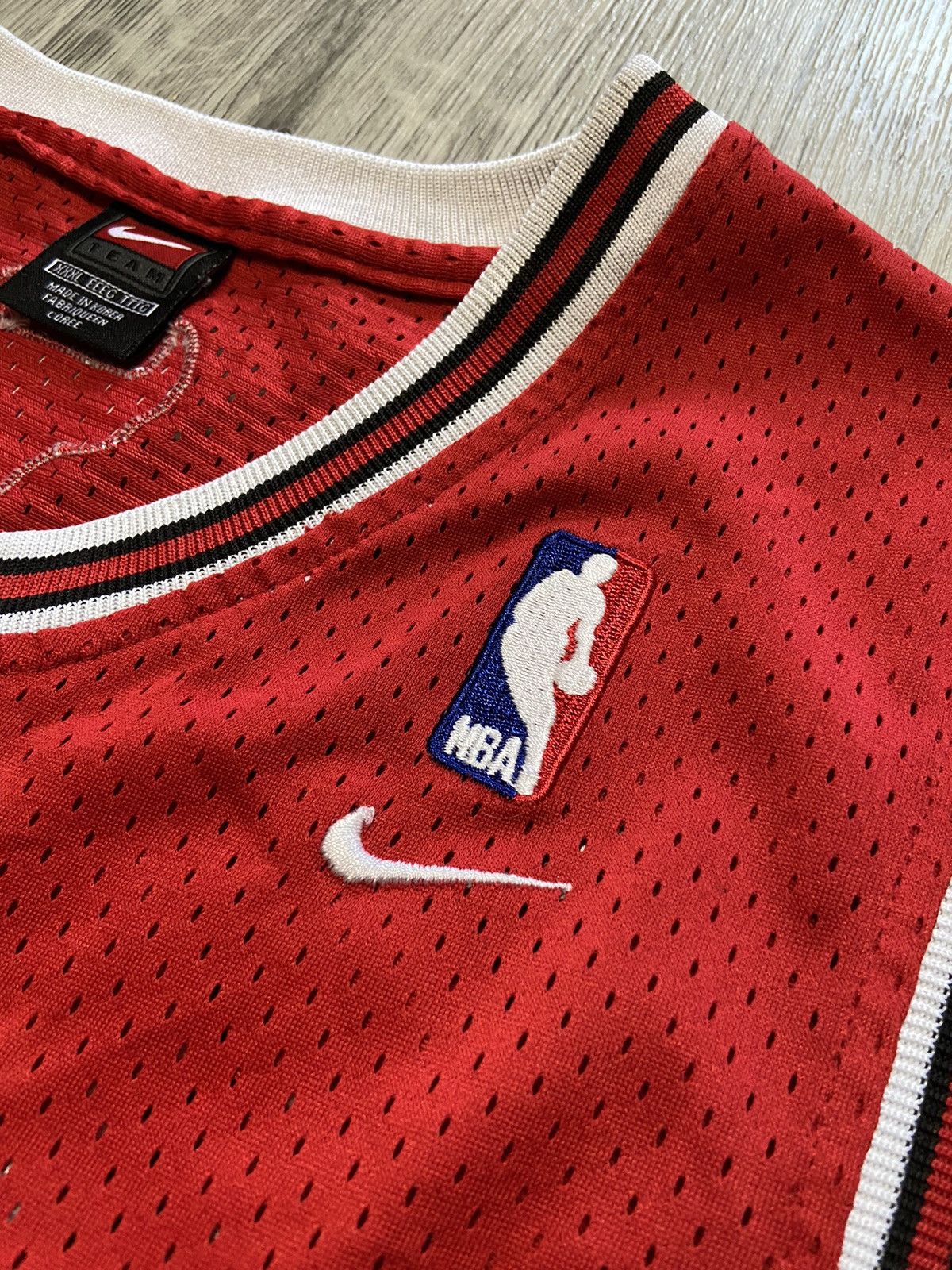 Jordan Brand Nike Team Chicago Bulls 23 Jordan tank top M vintage 90s 00s Size US XXL / EU 58 / 5 - 5 Thumbnail