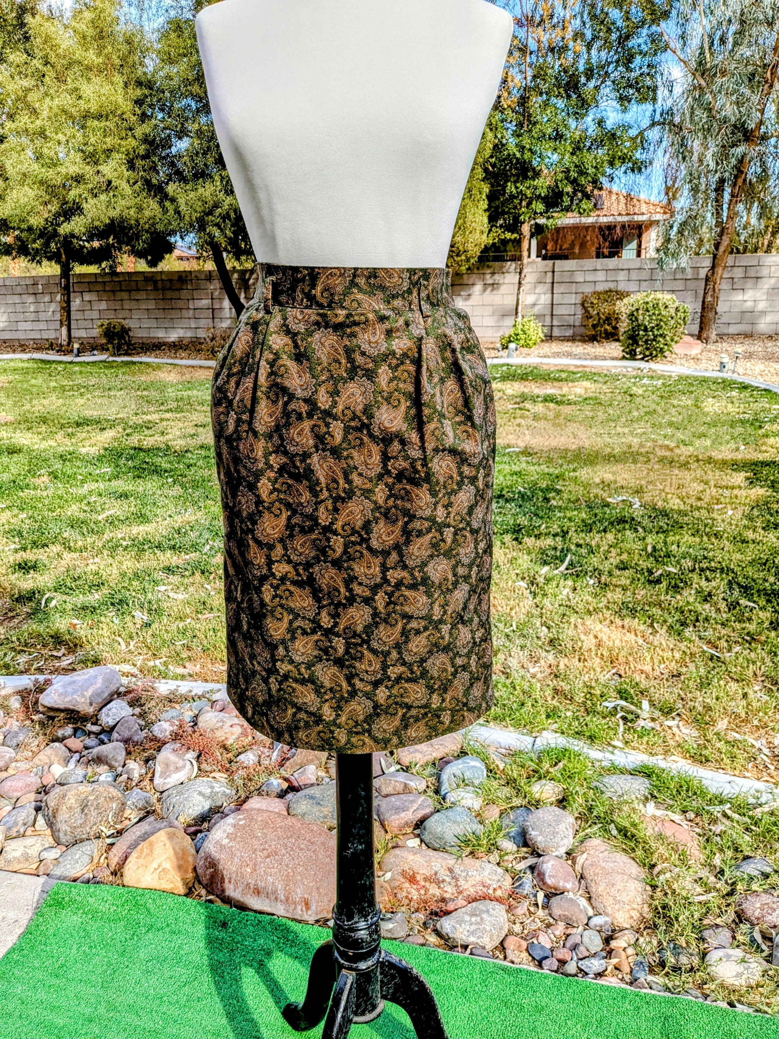 Vintage 1970s Vintage Miss York Reine Petite Paisley Japanese Skirt Size 26" / US 2 / IT 38 - 2 Thumbnail