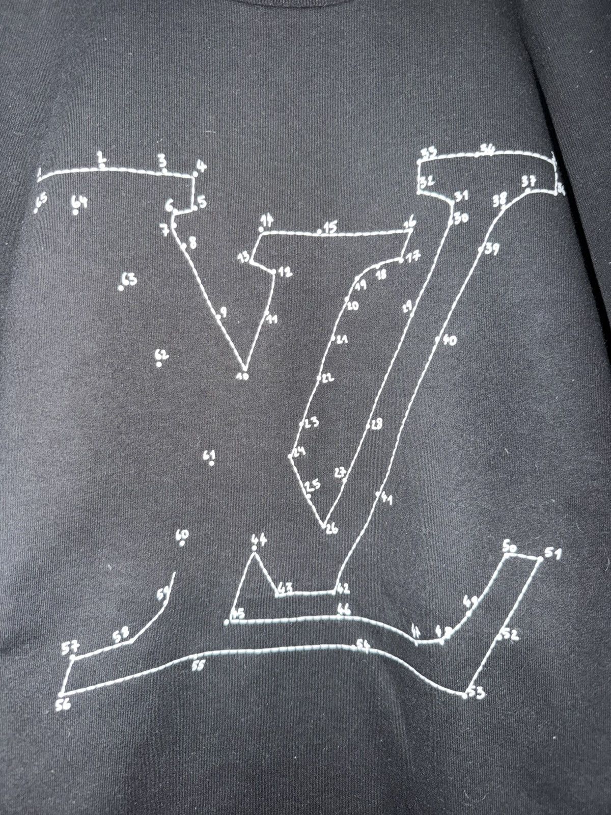 Louis Vuitton Louis Vuitton Sweatshirt Lv Logo Size US XXL / EU 58 / 5 - 2 Thumbnail