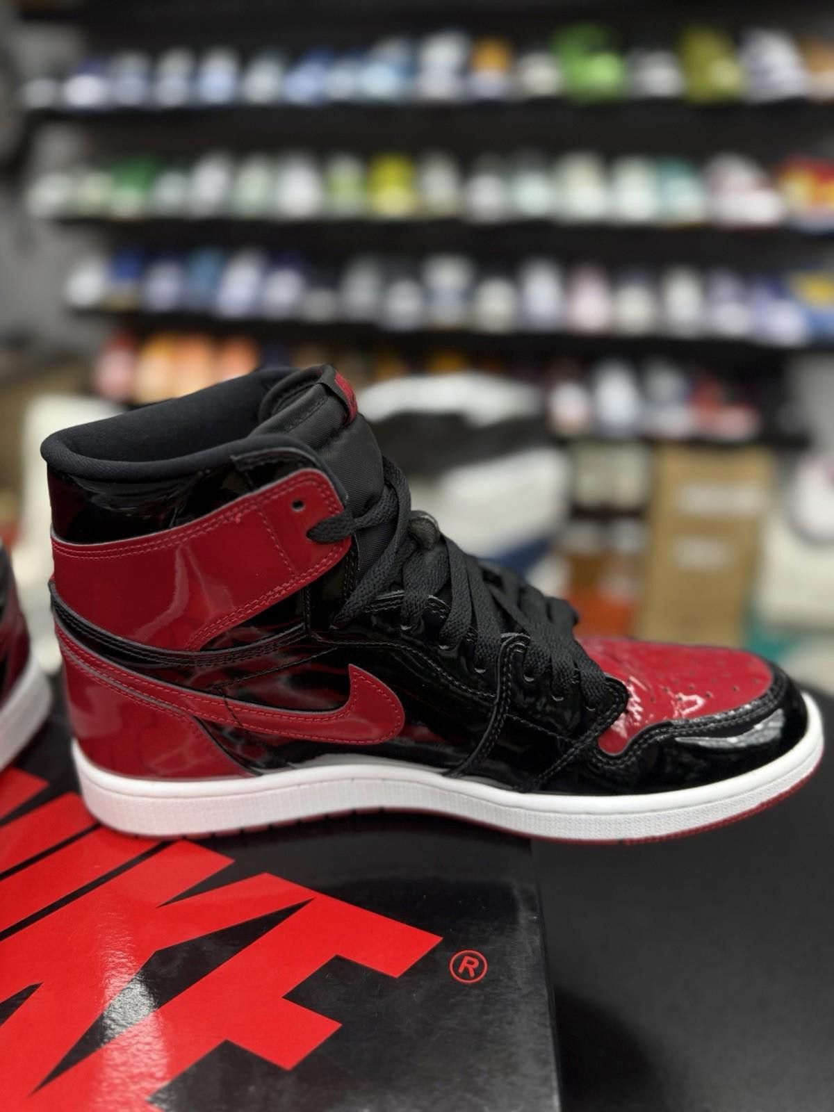 Jordan Brand Size 10.5 - Jordan 1 Retro OG High Patent Bred 555088-063 Size US 10.5 / EU 43-44 - 7 Thumbnail