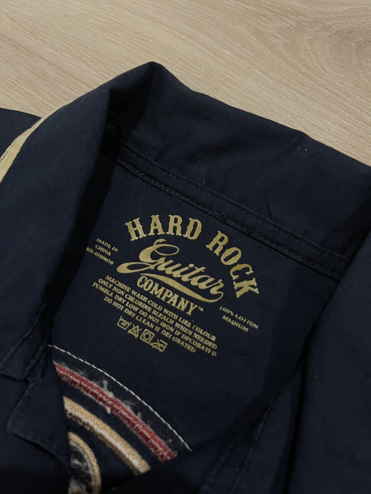 Hard Rock Cafe Hard rock cafe shirt button ups big logo Size US M / EU 48-50 / 2 - 3 Thumbnail