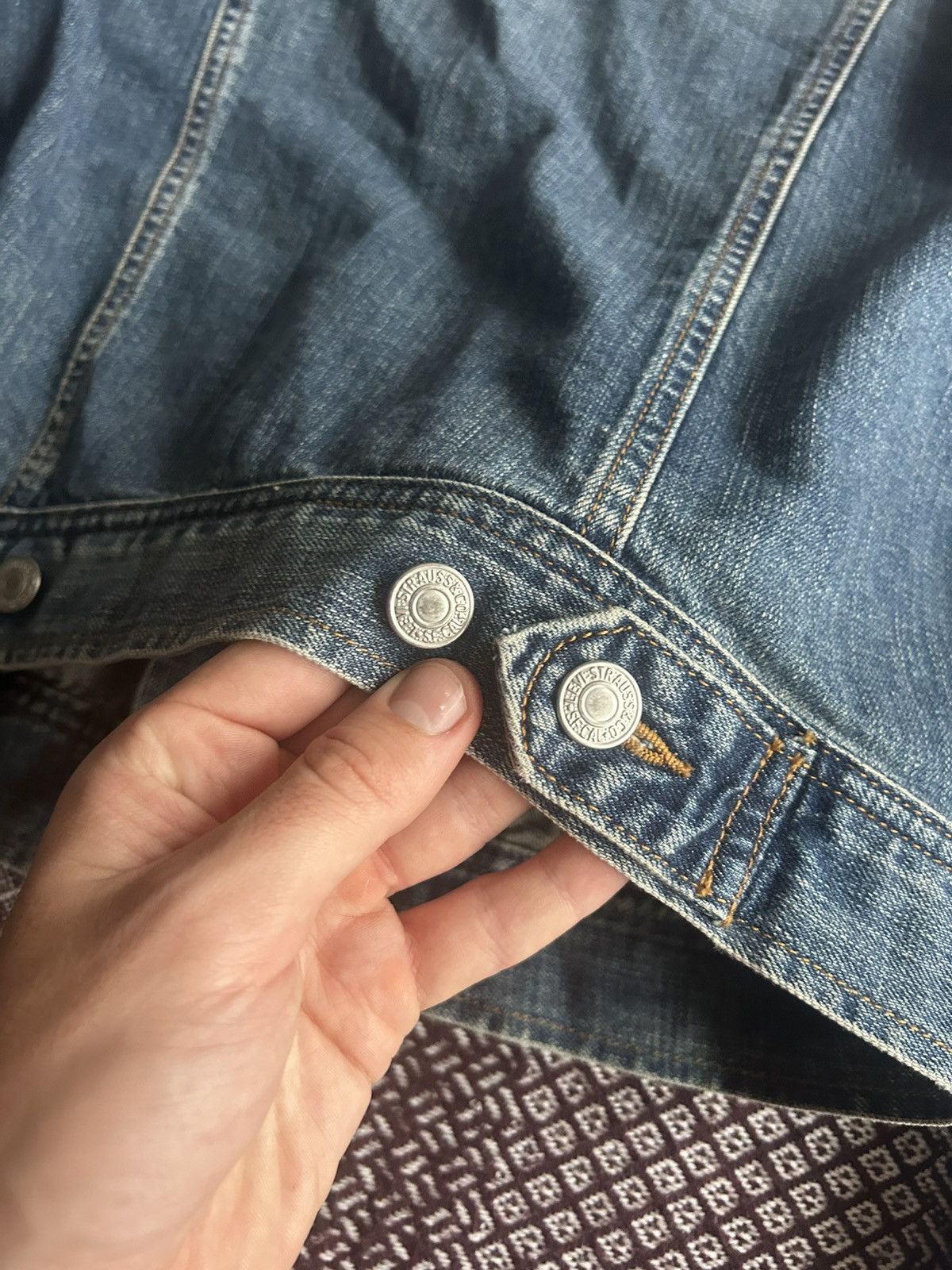 Levi's Vintage Levis Denim Y2K Jeans Jacket 90s Faded Washed Size M Size M / US 6-8 / IT 42-44 - 12 Thumbnail