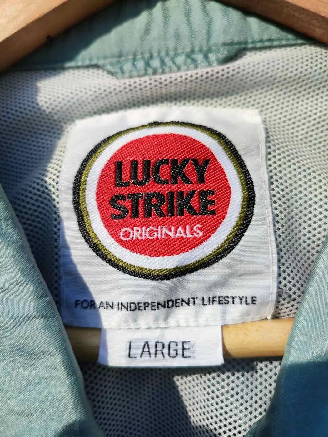 Japanese Brand Vintage Lucky Strike Originals Windbreaker Size US L / EU 52-54 / 3 - 5 Thumbnail