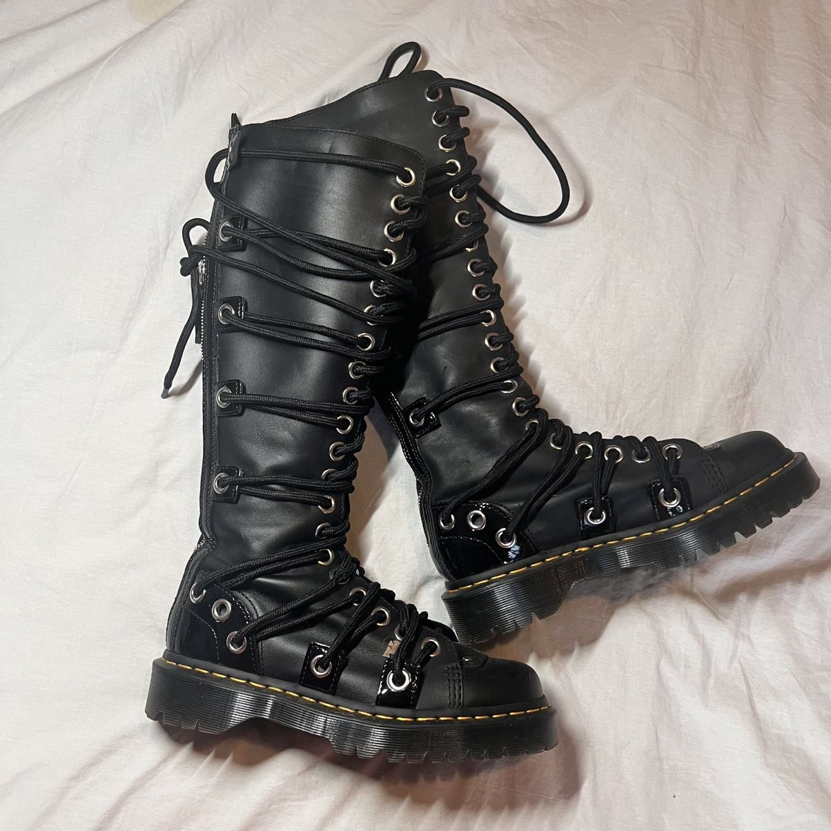 Dr. Martens Dr. Martens Daria Lace Up Boots Size US 8.5 / IT 38.5 - 1 Thumbnail