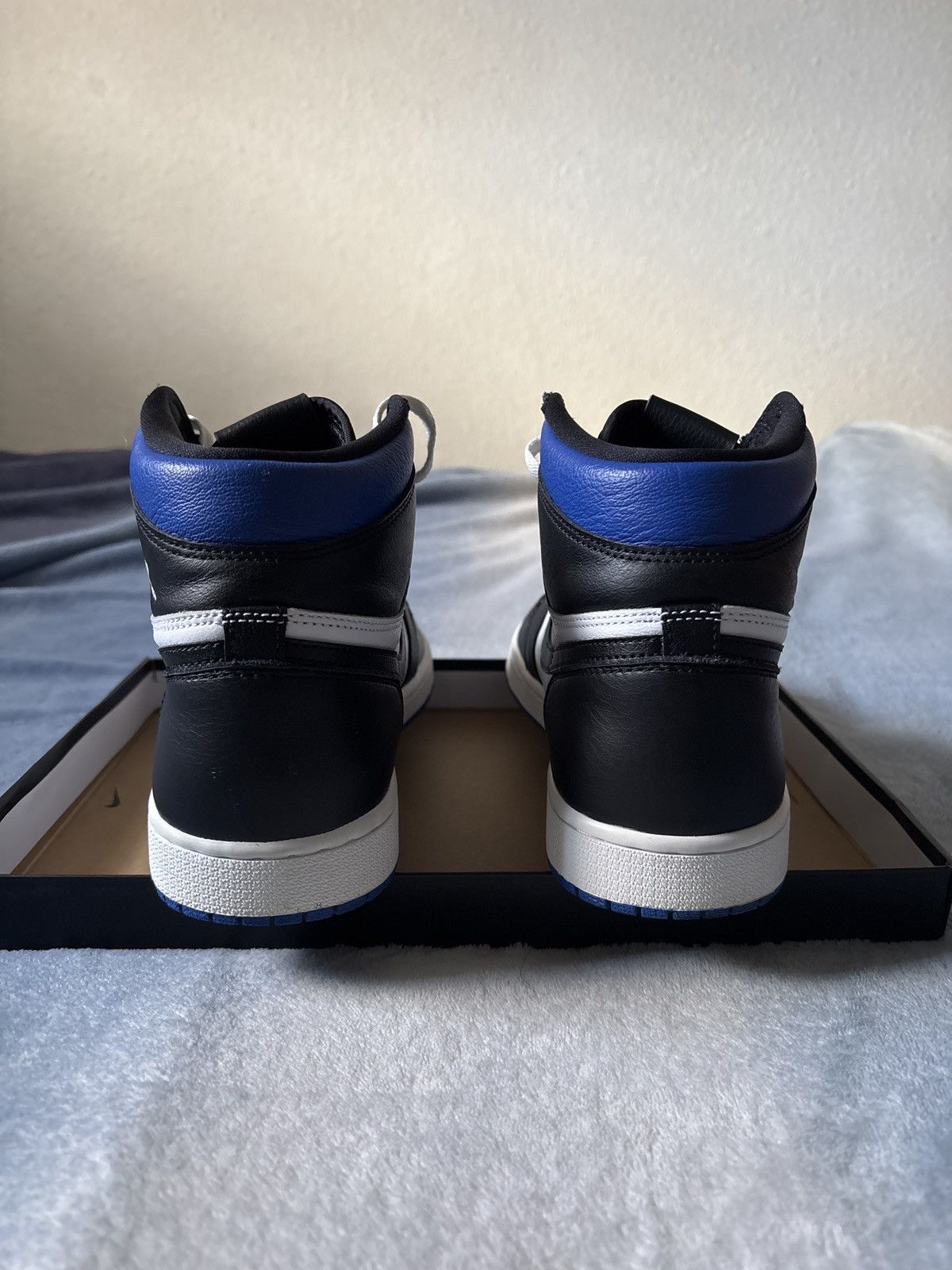 Jordan Brand Air Jordan 1 Retro High Royal Toe Size US 11 / EU 44 - 5 Thumbnail