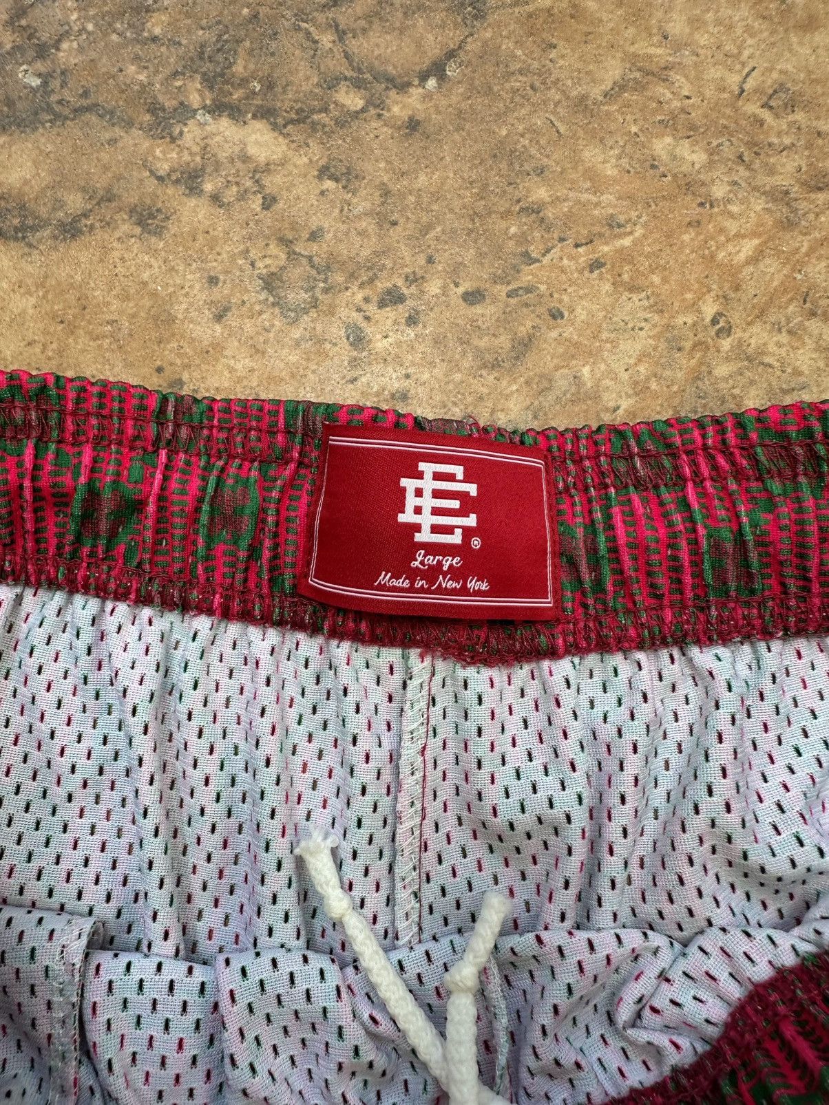 Eric Emanuel Eric Emanuel - Baggy Shorts - Large - Red EE Print Size US 34 / EU 50 - 4 Thumbnail
