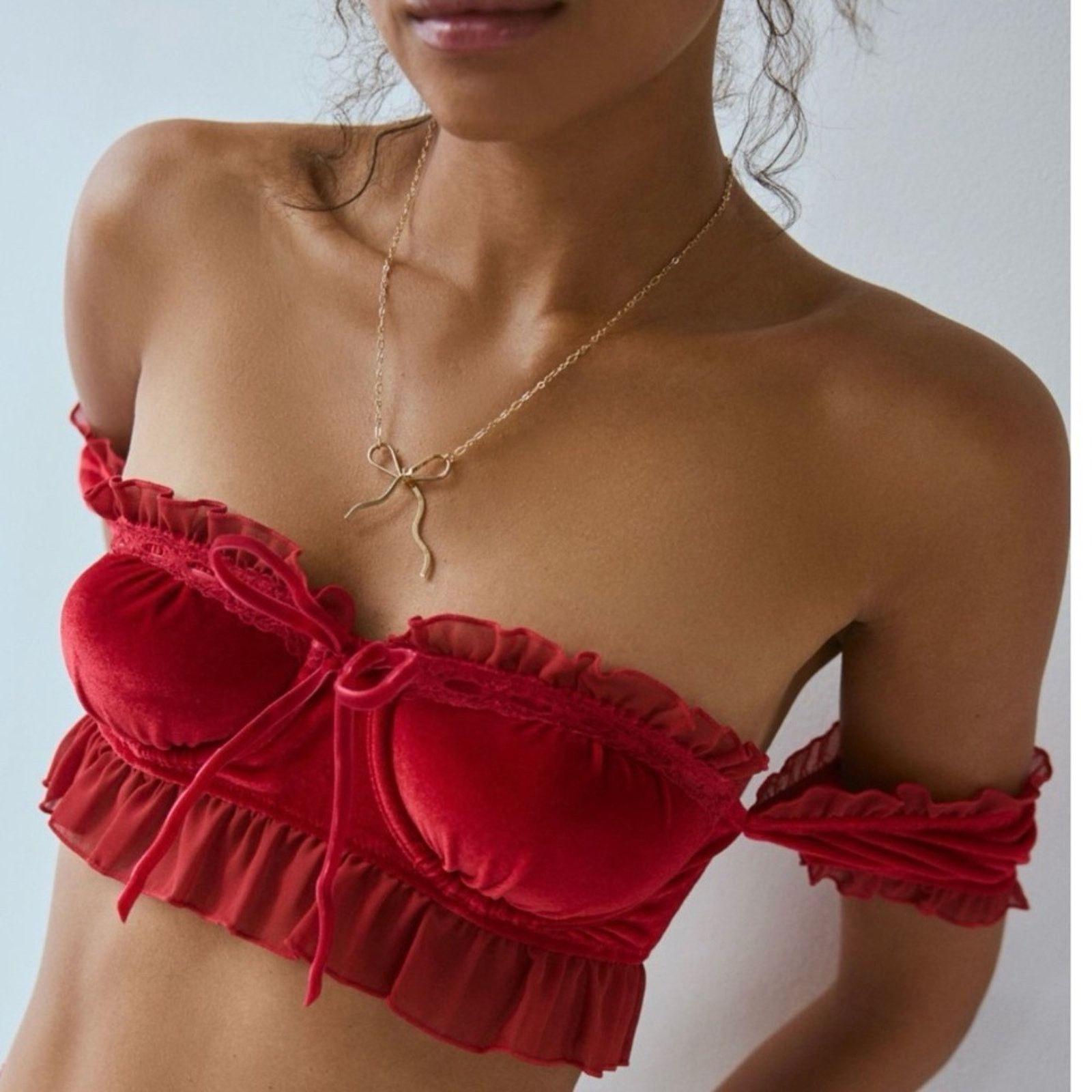 Urban Outfitters Urban Outfitters Out From Under Velvet & Ruffle Bra Top M Size M / US 6-8 / IT 42-44 - 14 Thumbnail