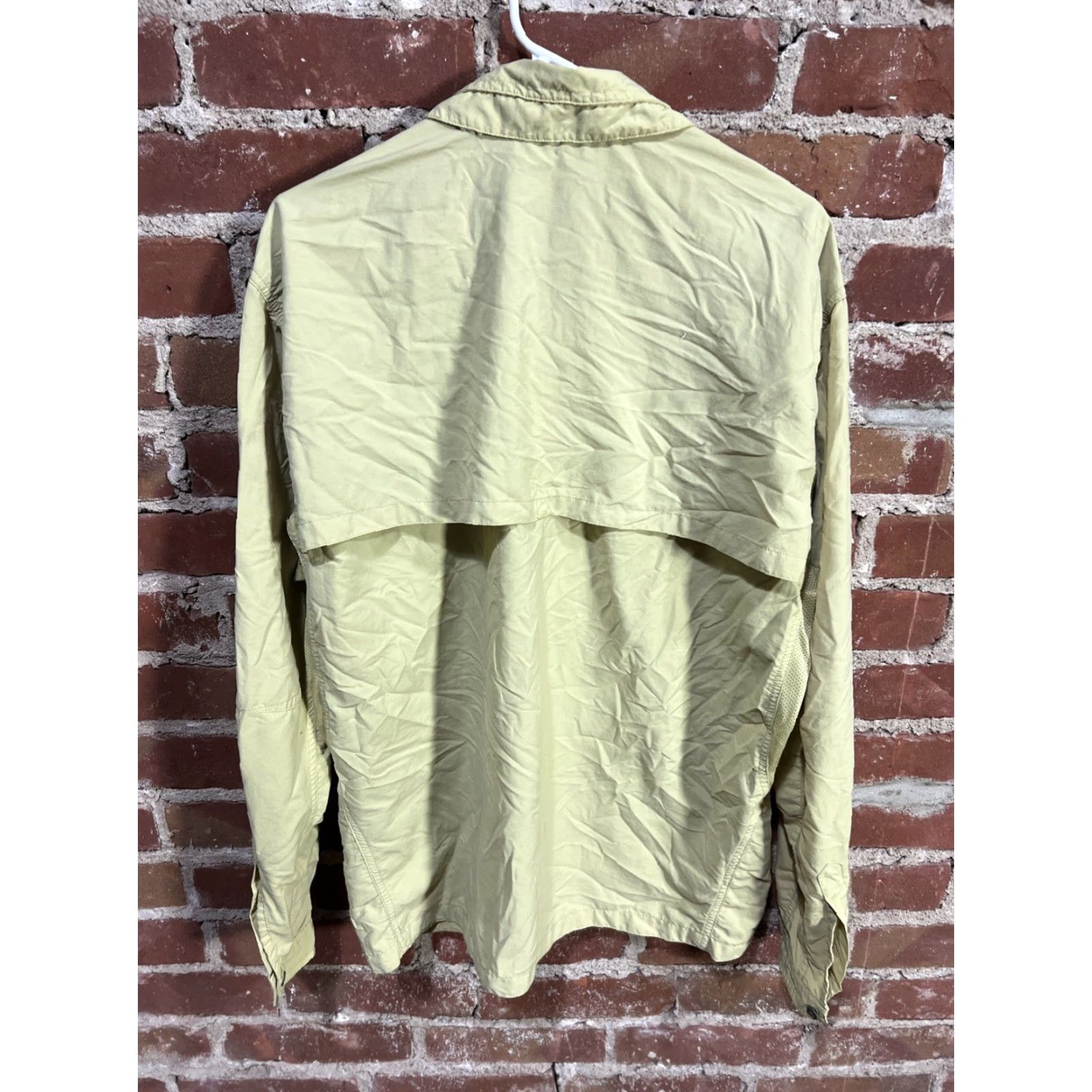 Mountain Hardwear Mountain Hardwear Button-Up Shirt Women L Green Long Sleeve Casual Solid Pockets Button-Up Vintage No Regular Fit 2010s? Size L / US 10 / IT 46 - 4 Thumbnail