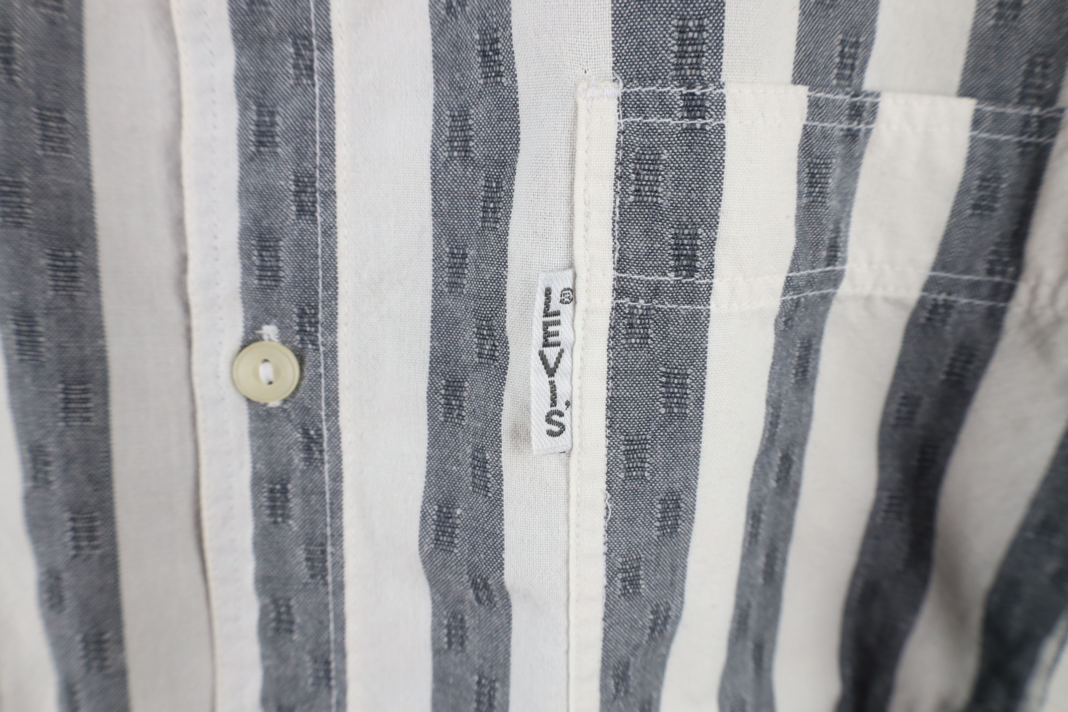 Levi's × Vintage Vintage 80s Levis Silver Label Fit Collared Button Shirt Size US XL / EU 56 / 4 - 4 Thumbnail