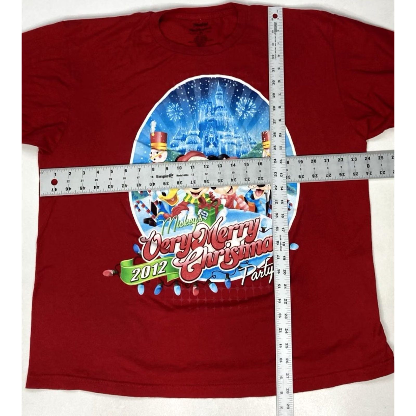 Disney Disney Mickey Mouse Very Merry Christmas 2012 Party Graphic T-Shirt Men XL Red Size US XL / EU 56 / 4 - 5 Thumbnail