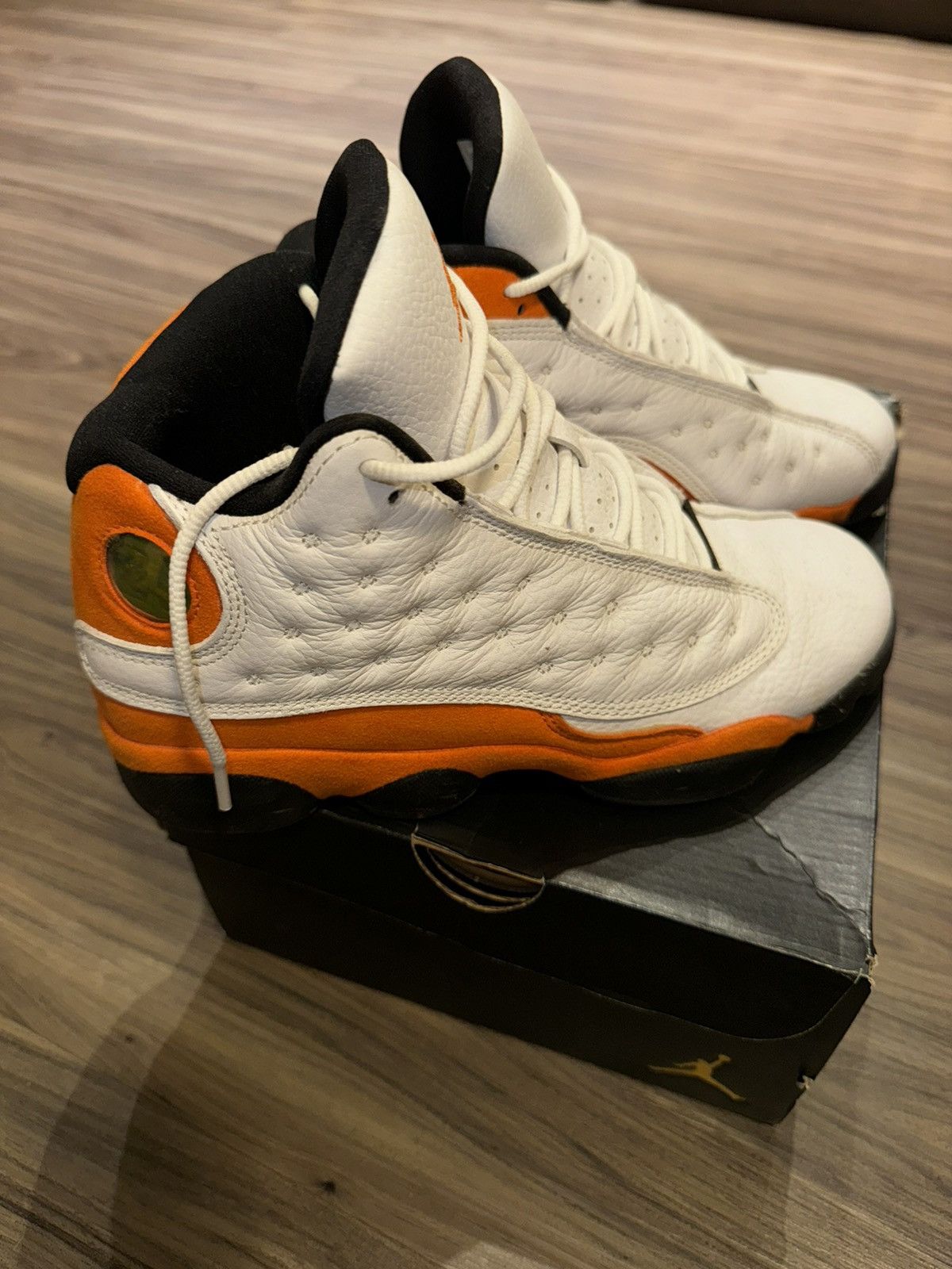 Jordan Brand White orange black starfish Jordan Size US 6.5 / EU 39-40 - 3 Thumbnail