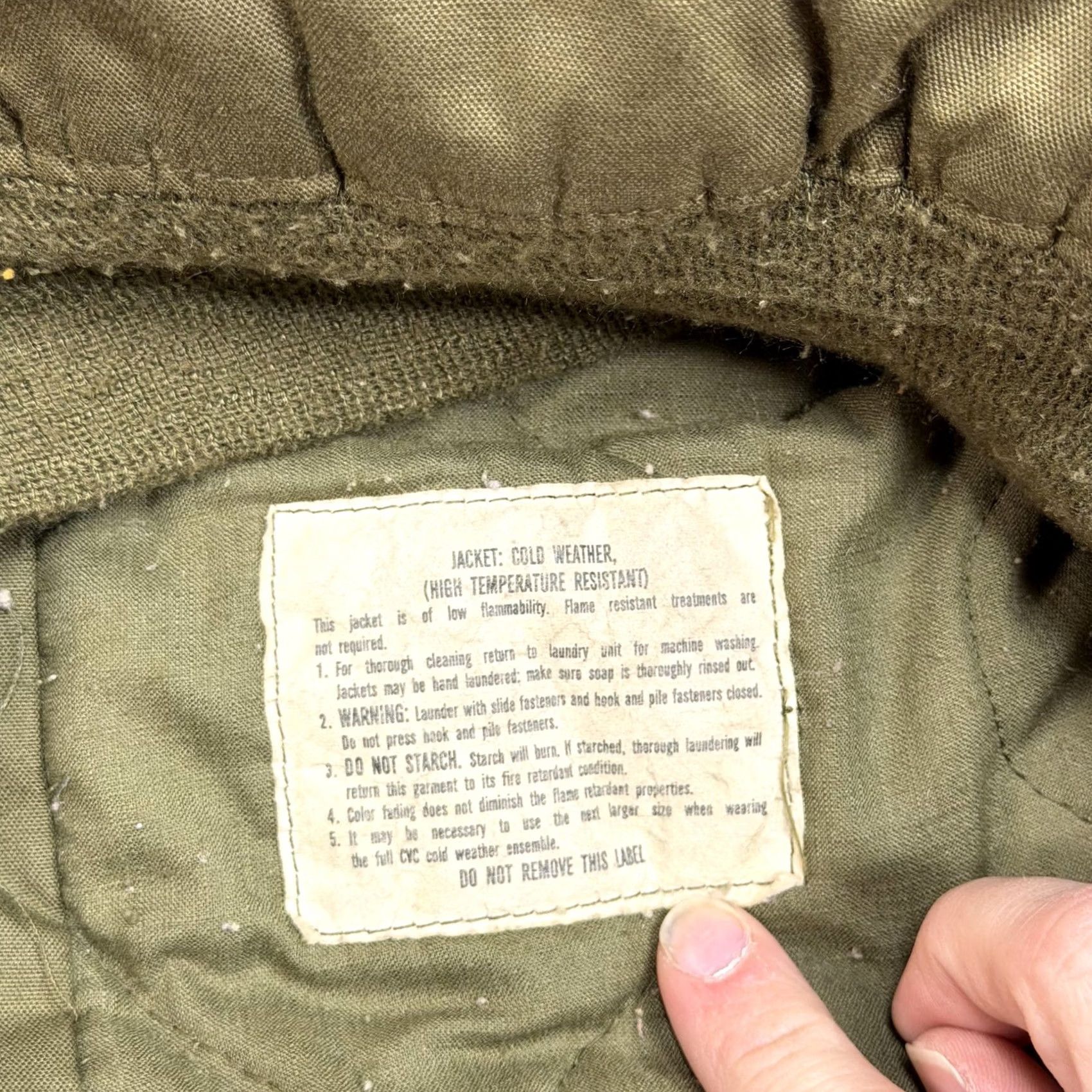 Industrie VINTAGE Greenbrier Industries Jacket Mens M Green Military Jacket Winter Nylon Insulated Lined Zip Pockets Collared Short Sleeve/Coat Size US M / EU 48-50 / 2 - 5 Thumbnail